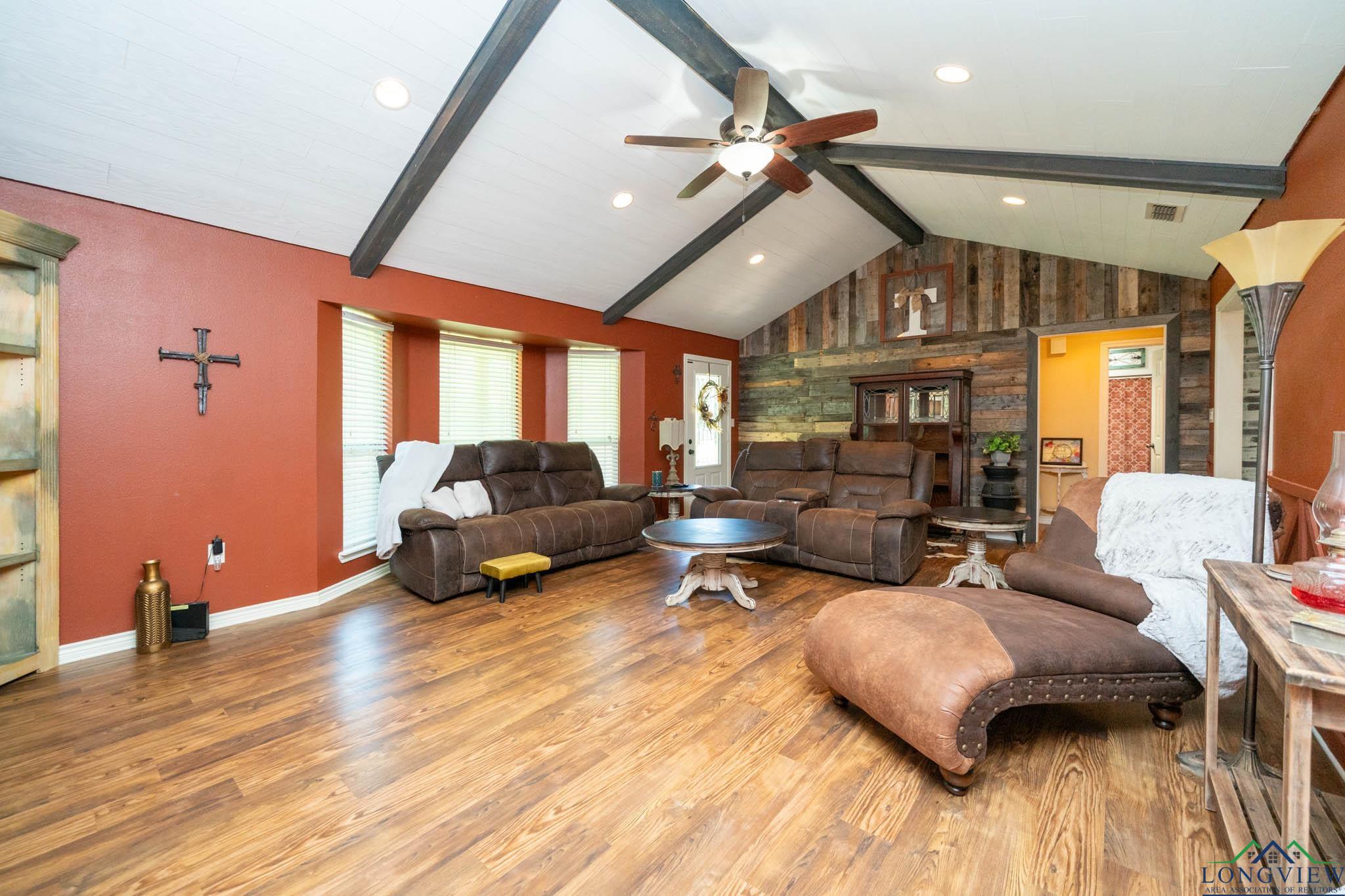 342 W Doctors Rd, Longview, Texas image 11