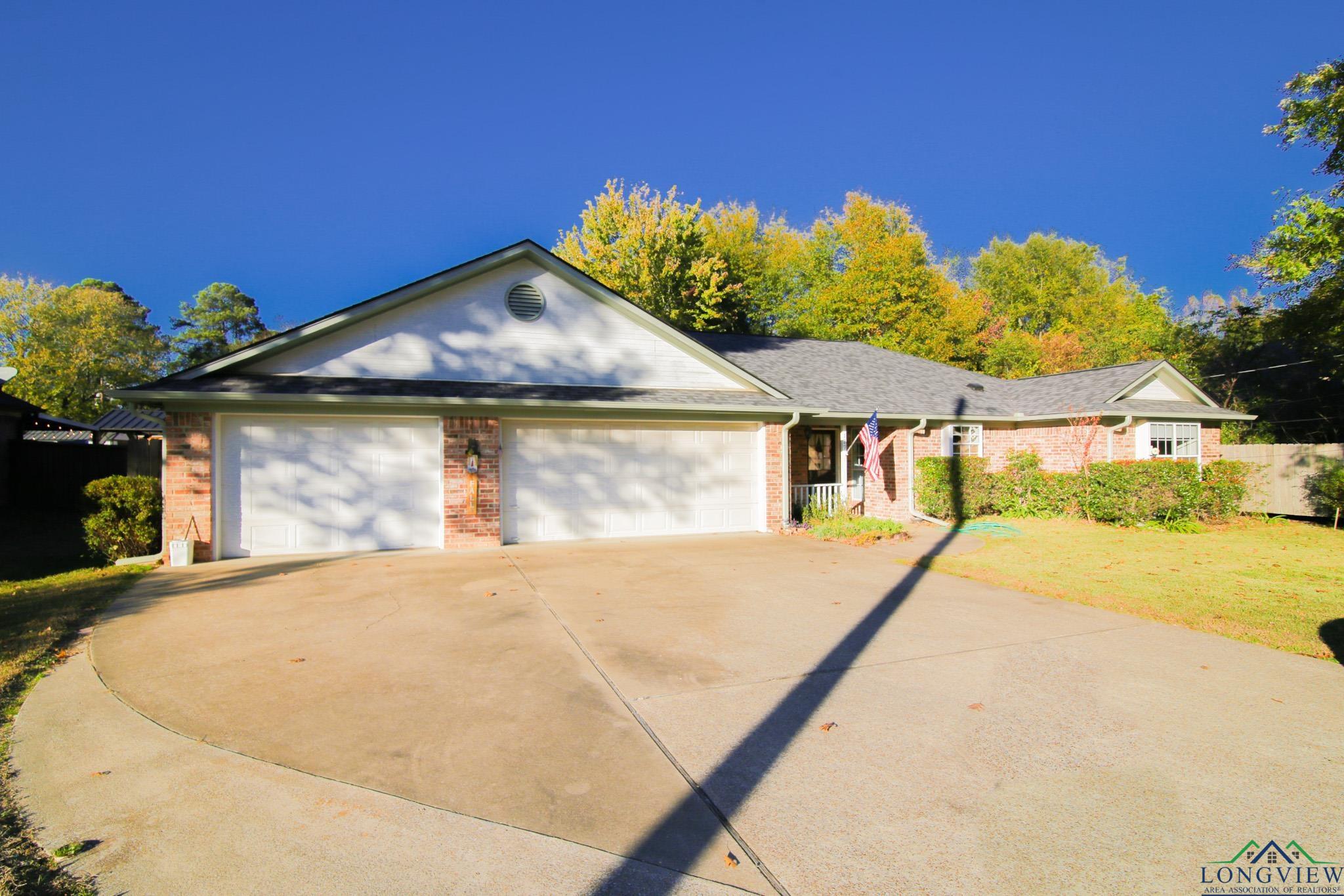 129 Shawnee Trl, Hallsville, Texas image 2