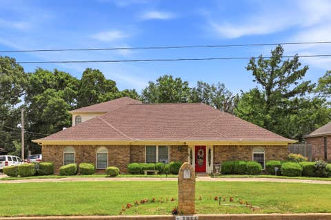 Homes For Sale - 1816 Northwood Court<br/> Longview, TX 75605