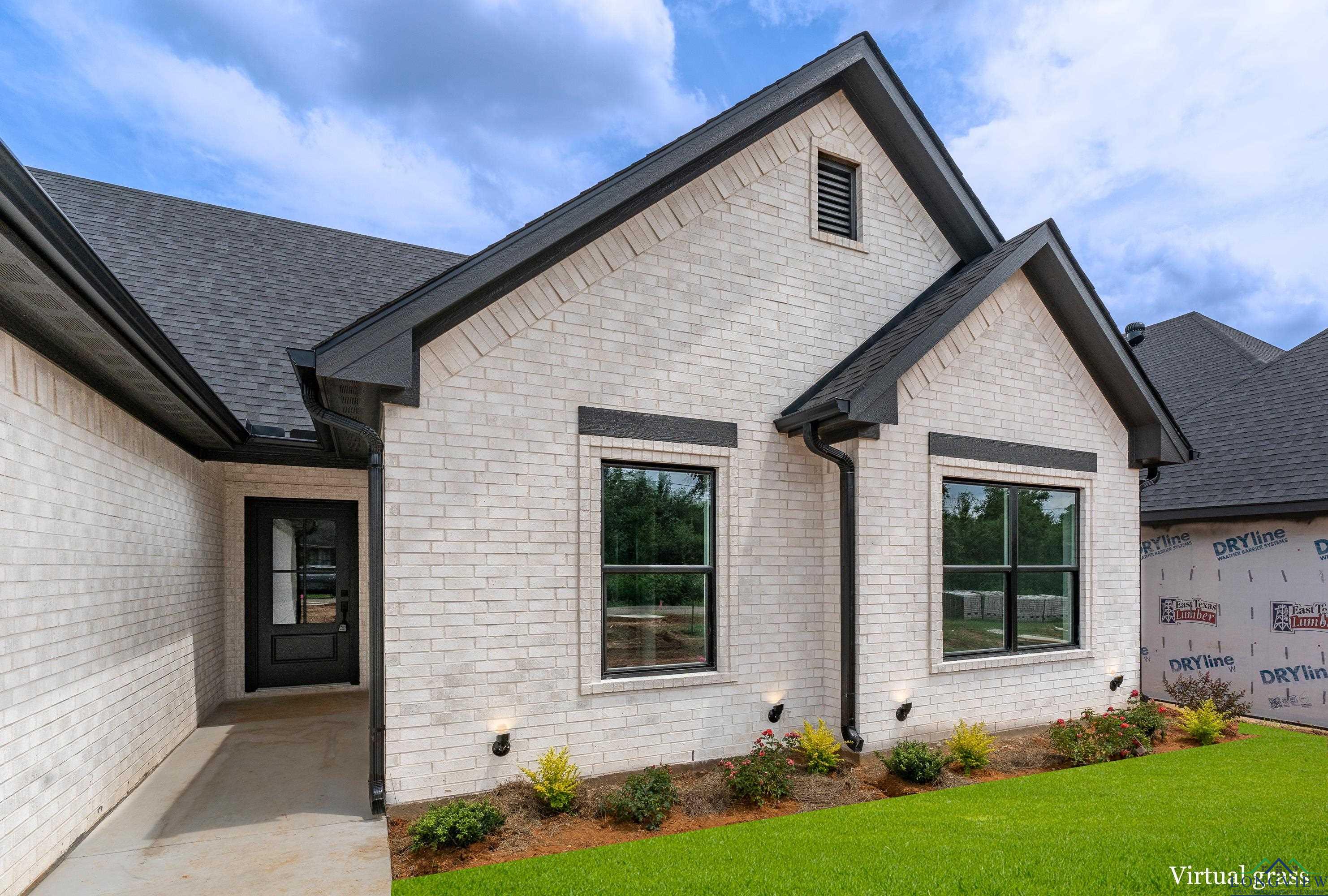 1507 Wellington Lane, Longview, Texas image 4