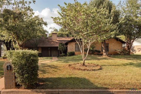 A home in Pine Tree