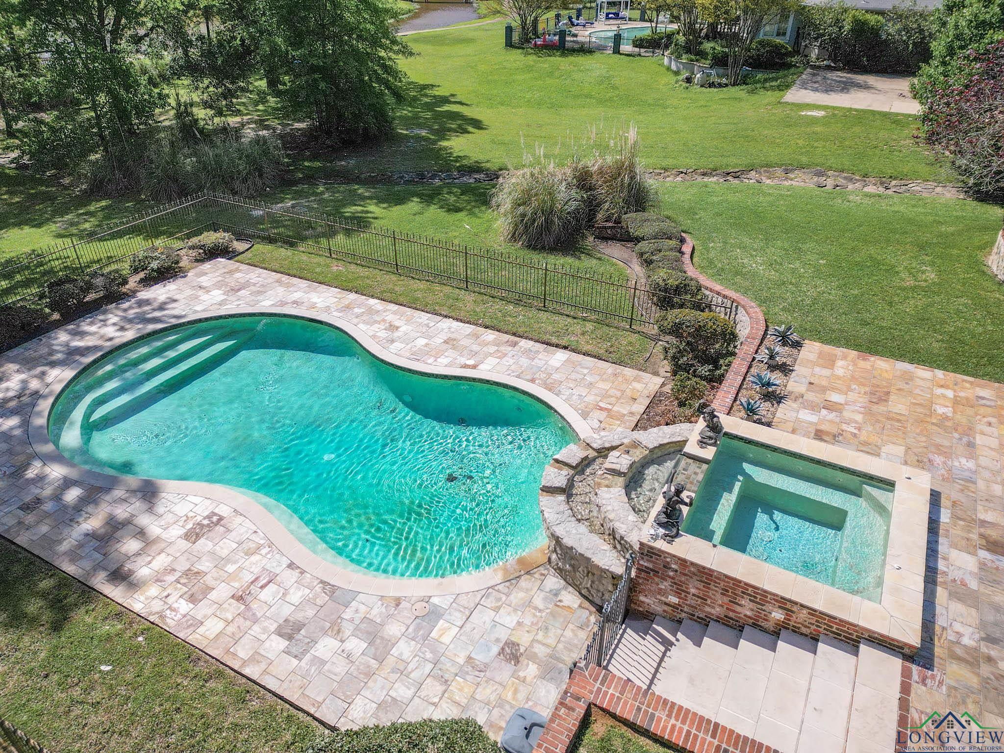102 Hunters Creek Dr, Longview, Texas image 45