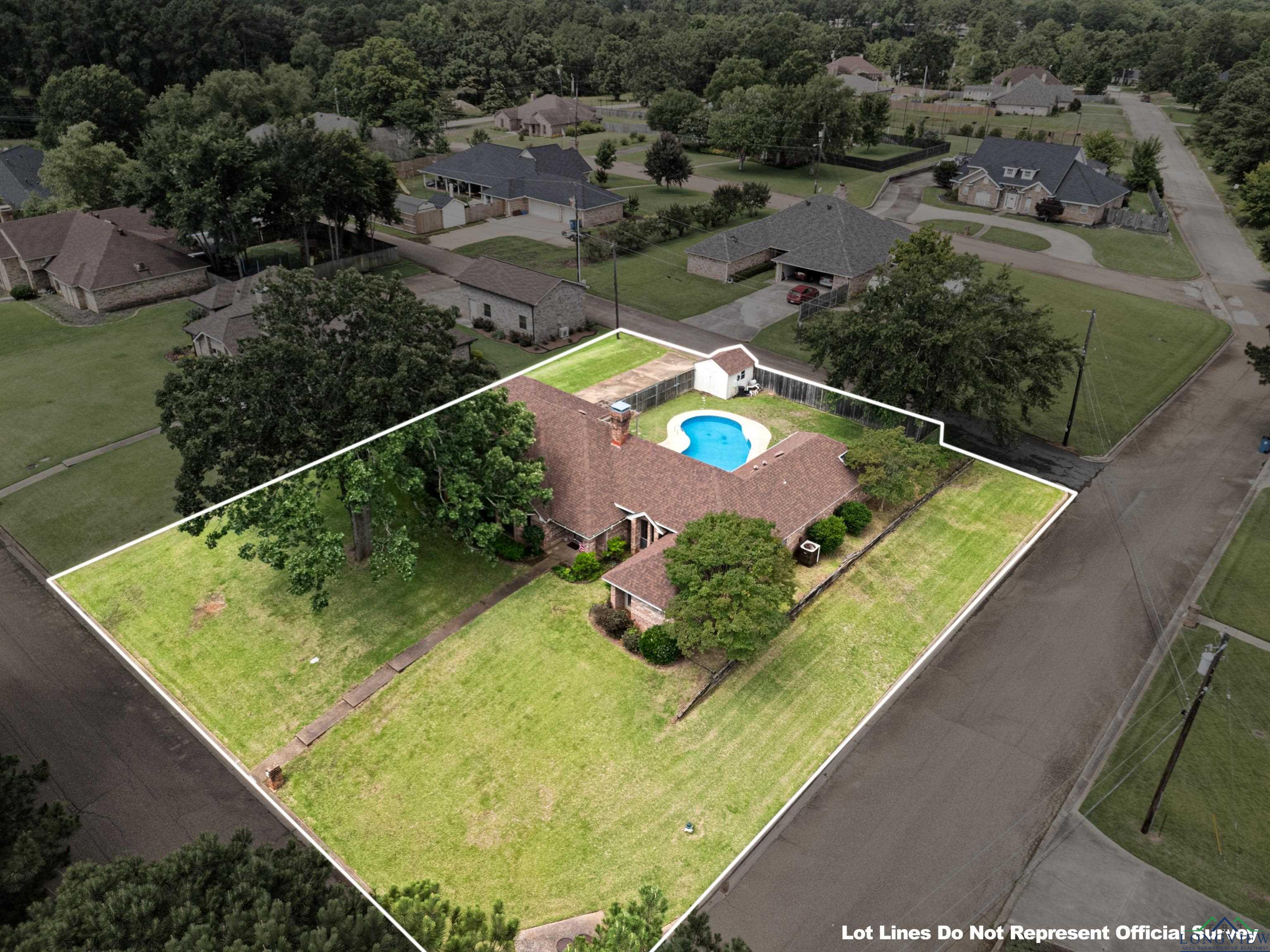 1307 Spring Tree Ln, Kilgore, Texas image 4