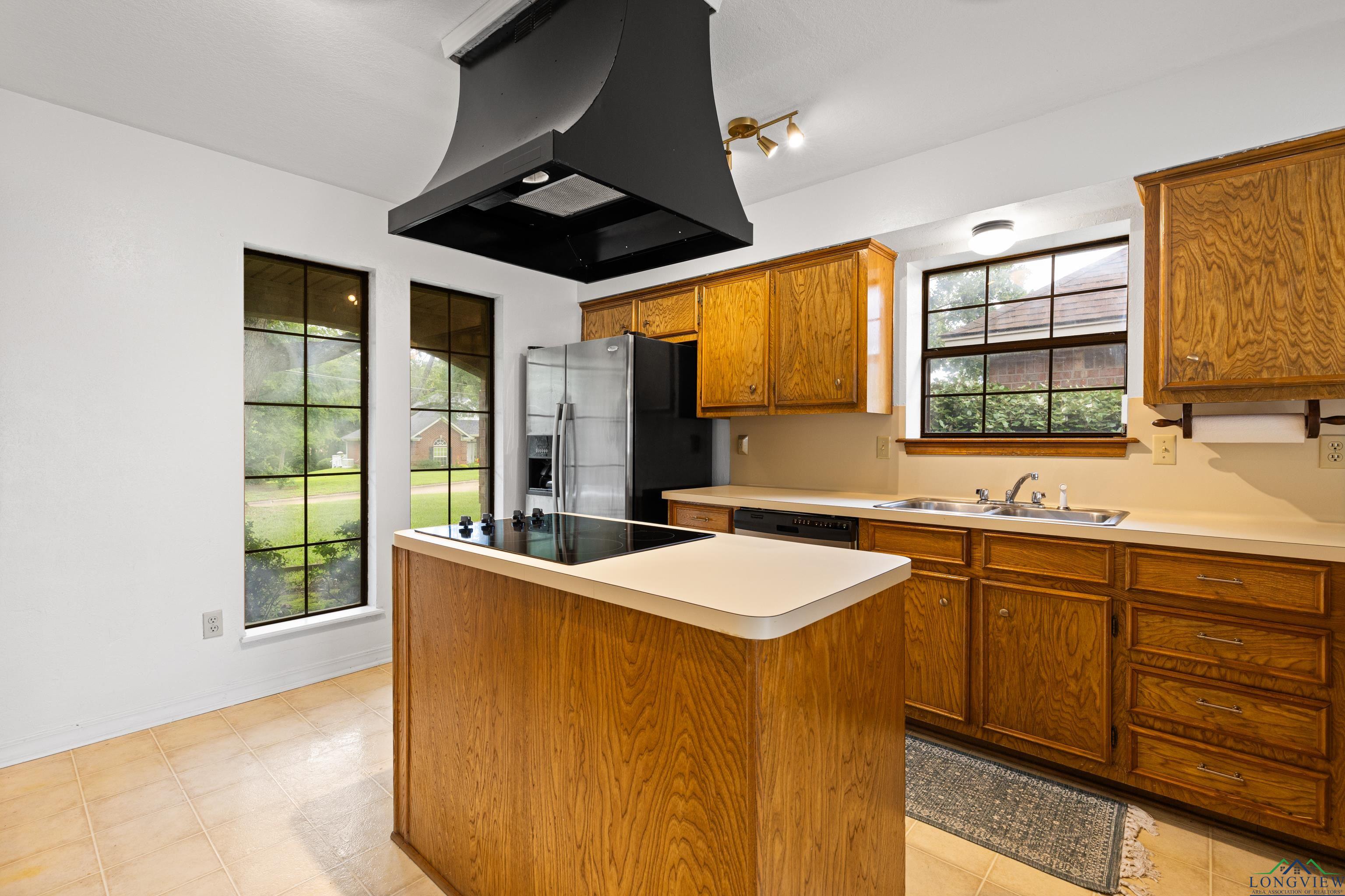 1307 Spring Tree Ln, Kilgore, Texas image 13