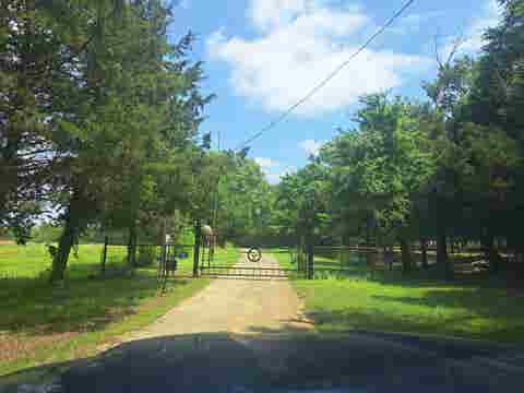Homes For Sale - 10774 County Road 494<br/> Tyler, TX 75706