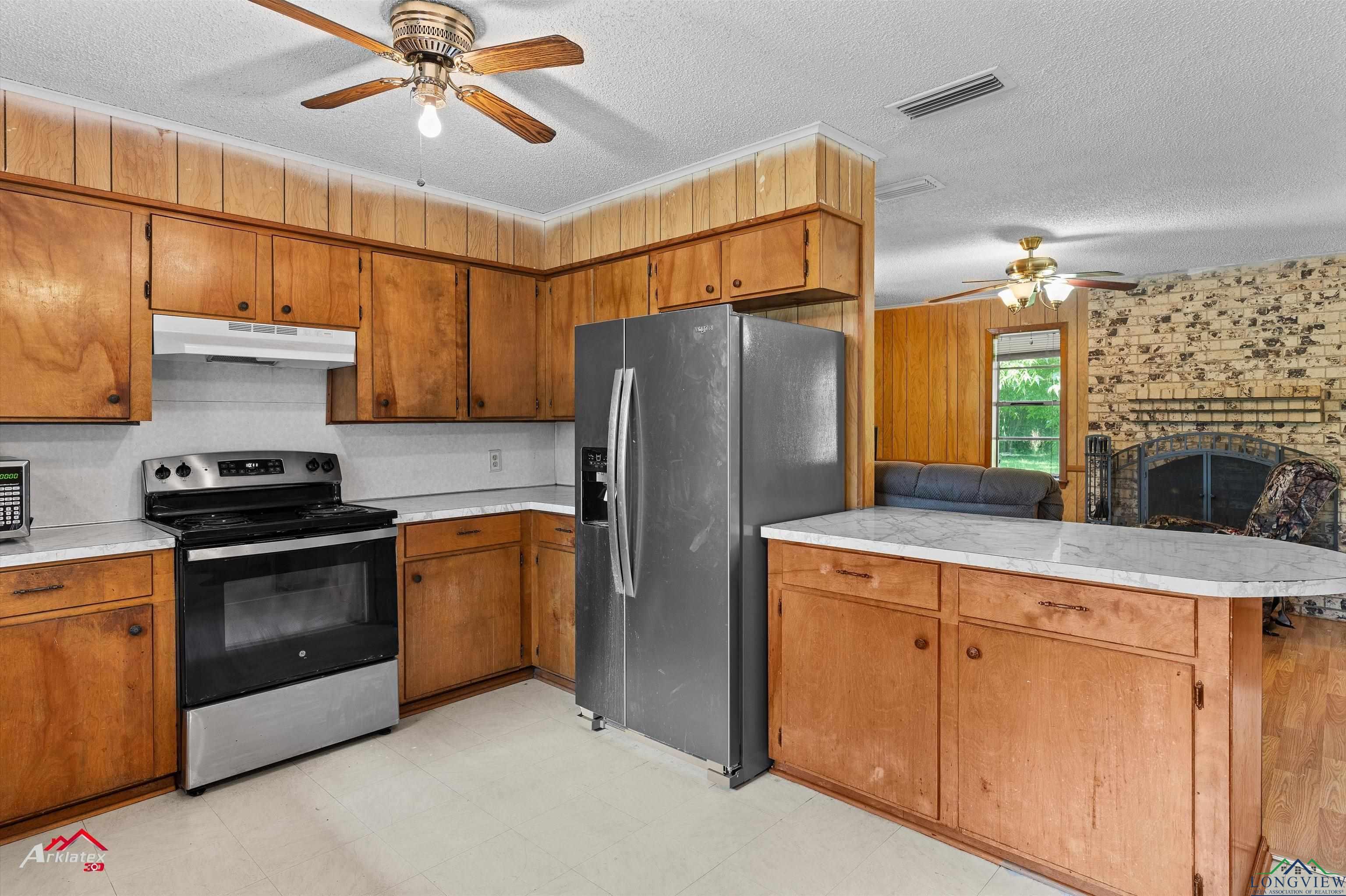 711 Comer St, Carthage, Texas image 8