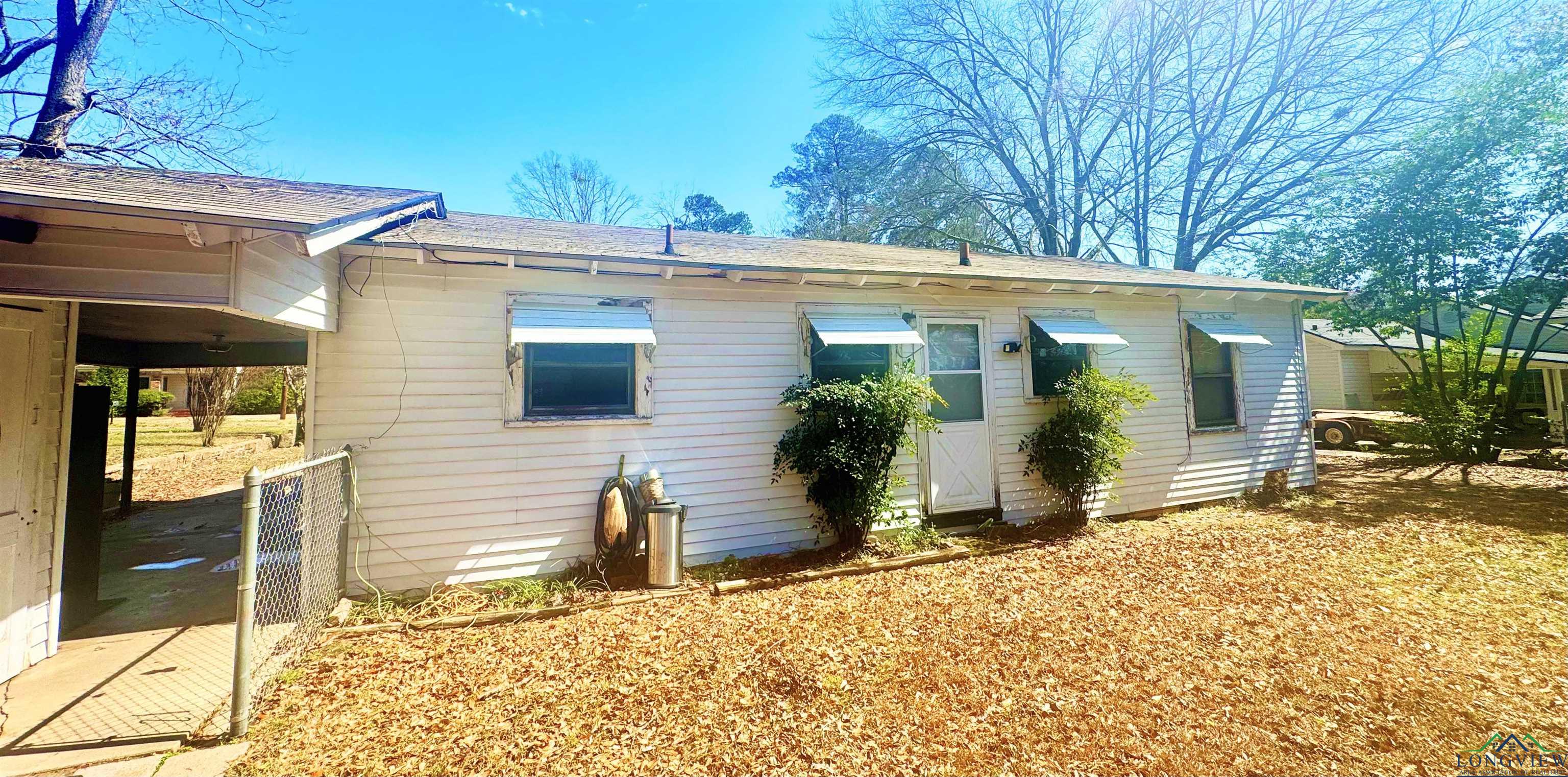 1012 Bledsoe St, Gilmer, Texas image 6