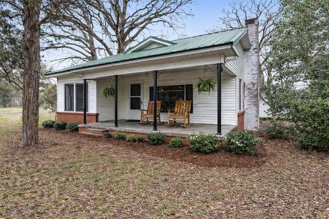 Homes For Sale - 2590 N Us- 59<br/> Jefferson, TX 75657