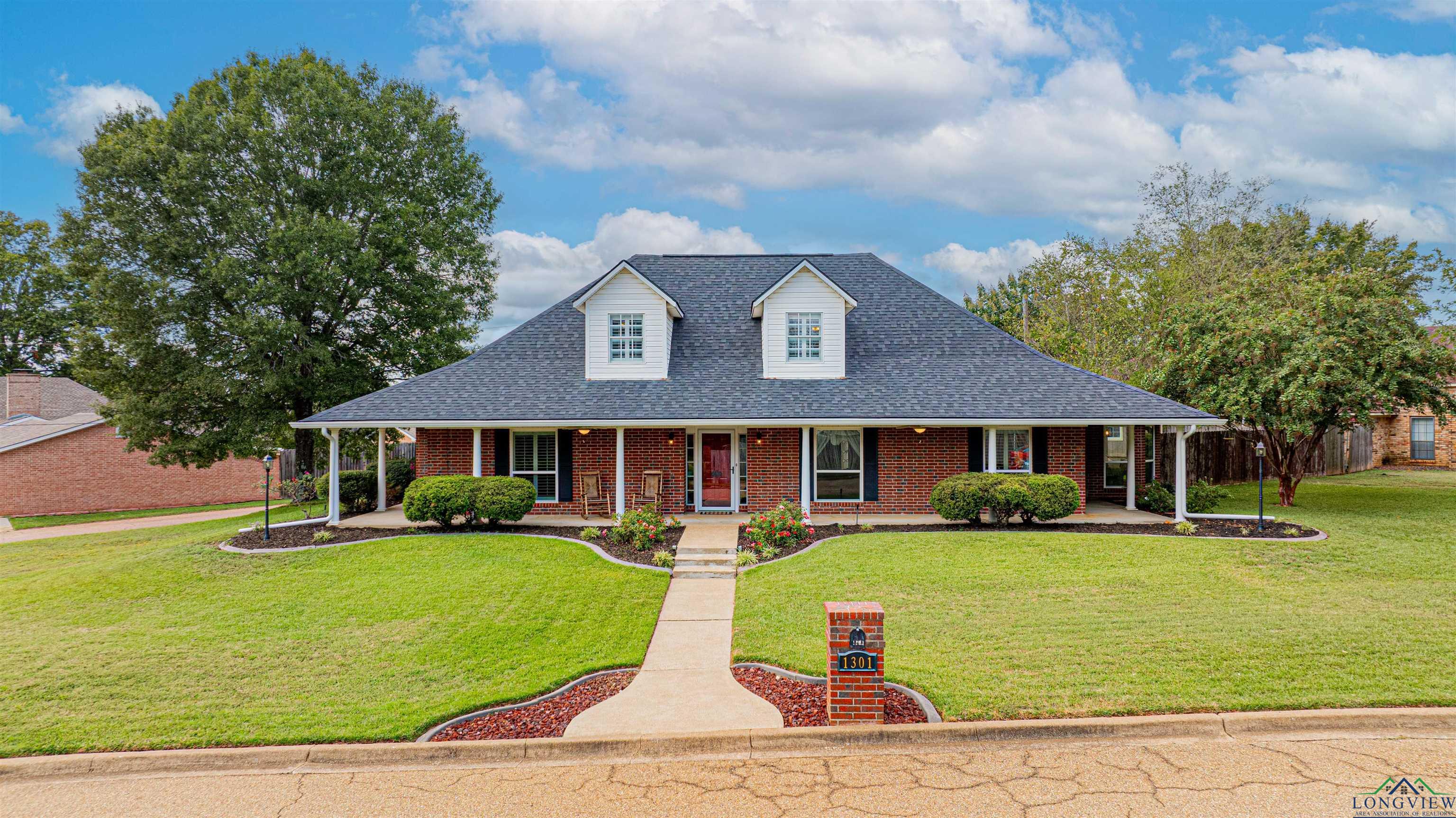 1301 Spring Tree Ln, Kilgore, Texas image 2