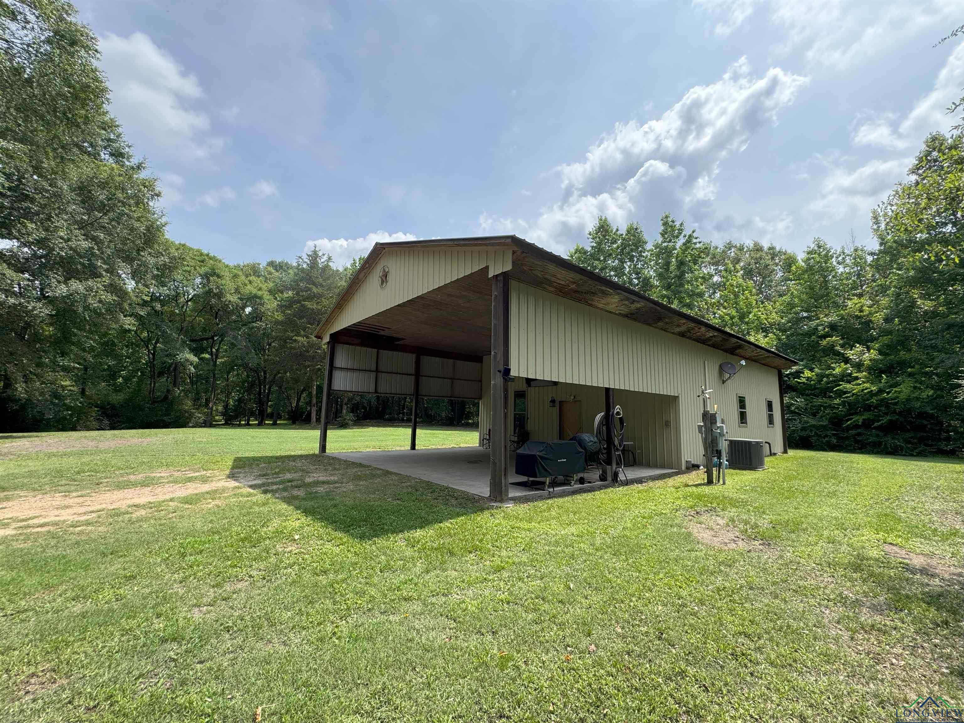 226 Almand, Waskom, Texas image 2