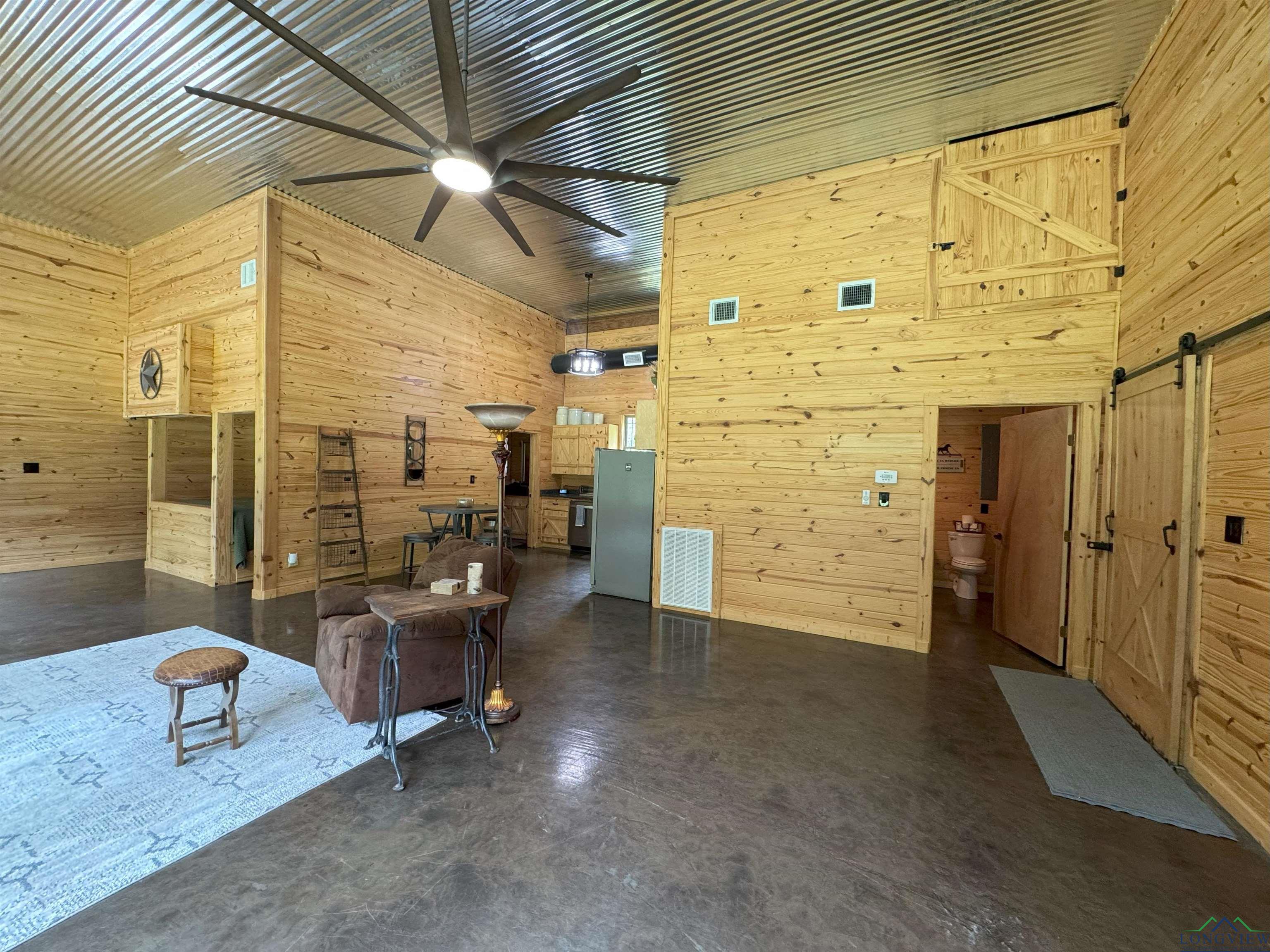 226 Almand, Waskom, Texas image 5