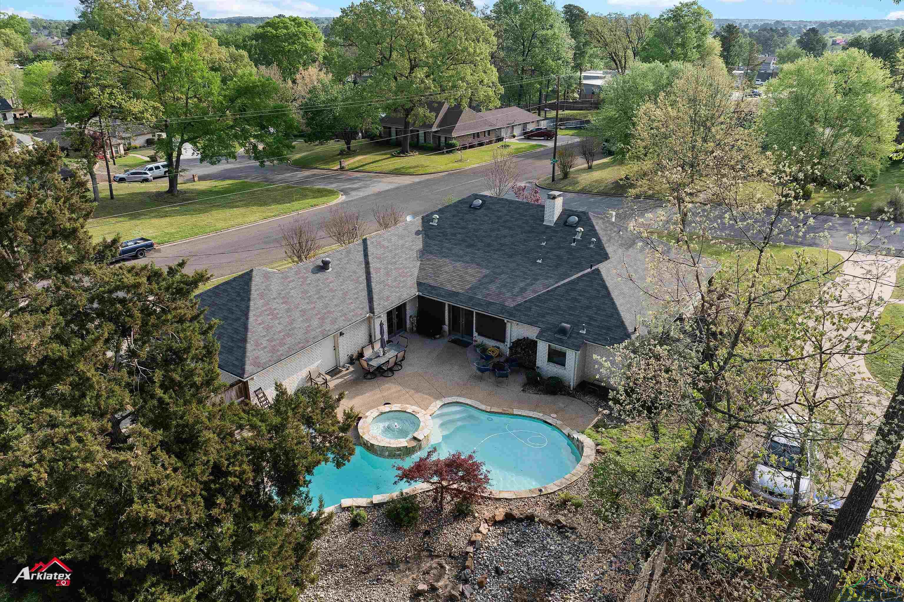 1823 E Northwood Ct, Longview, Texas image 3
