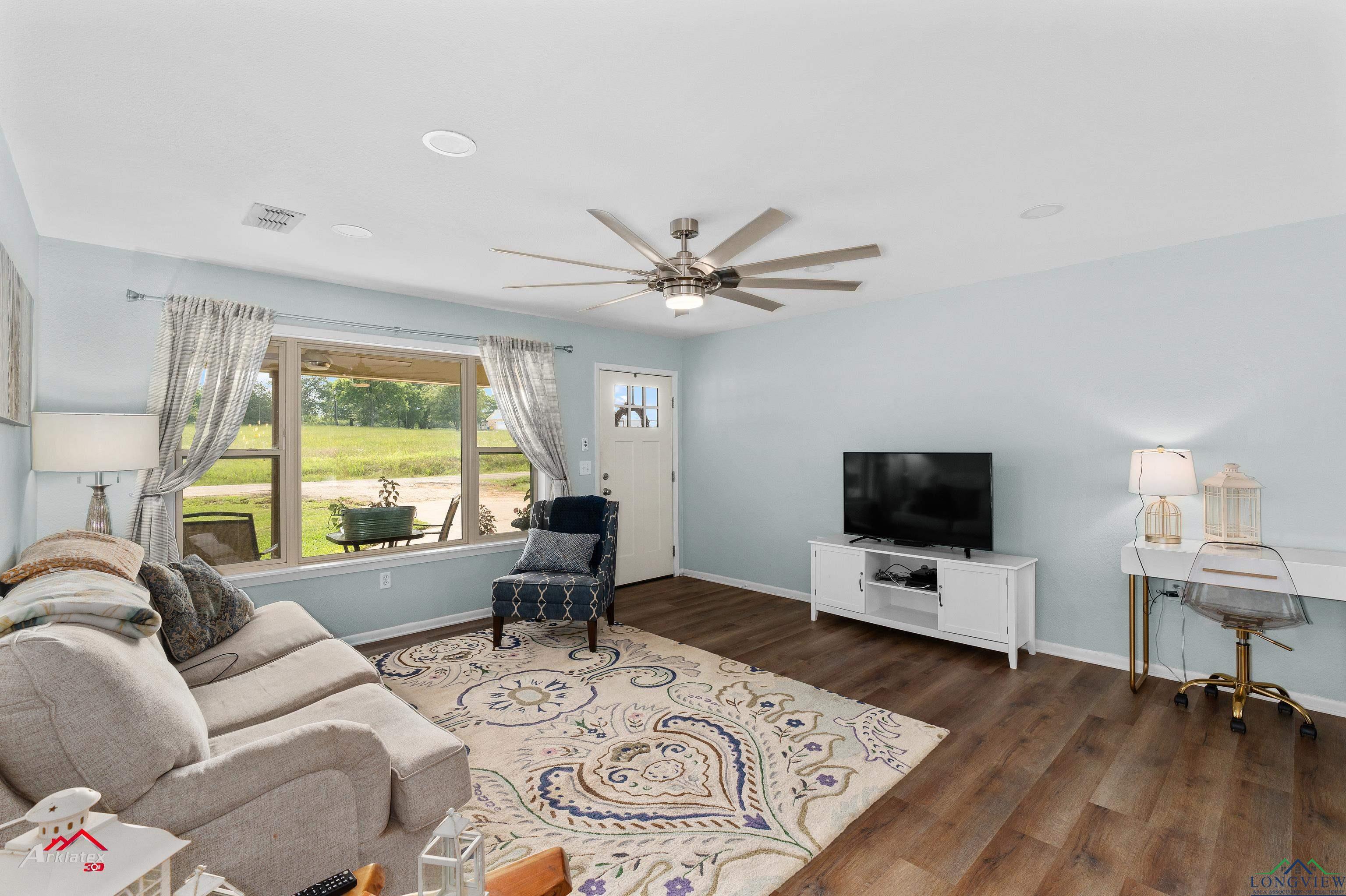 182 S Cr 304, Henderson, Texas image 23