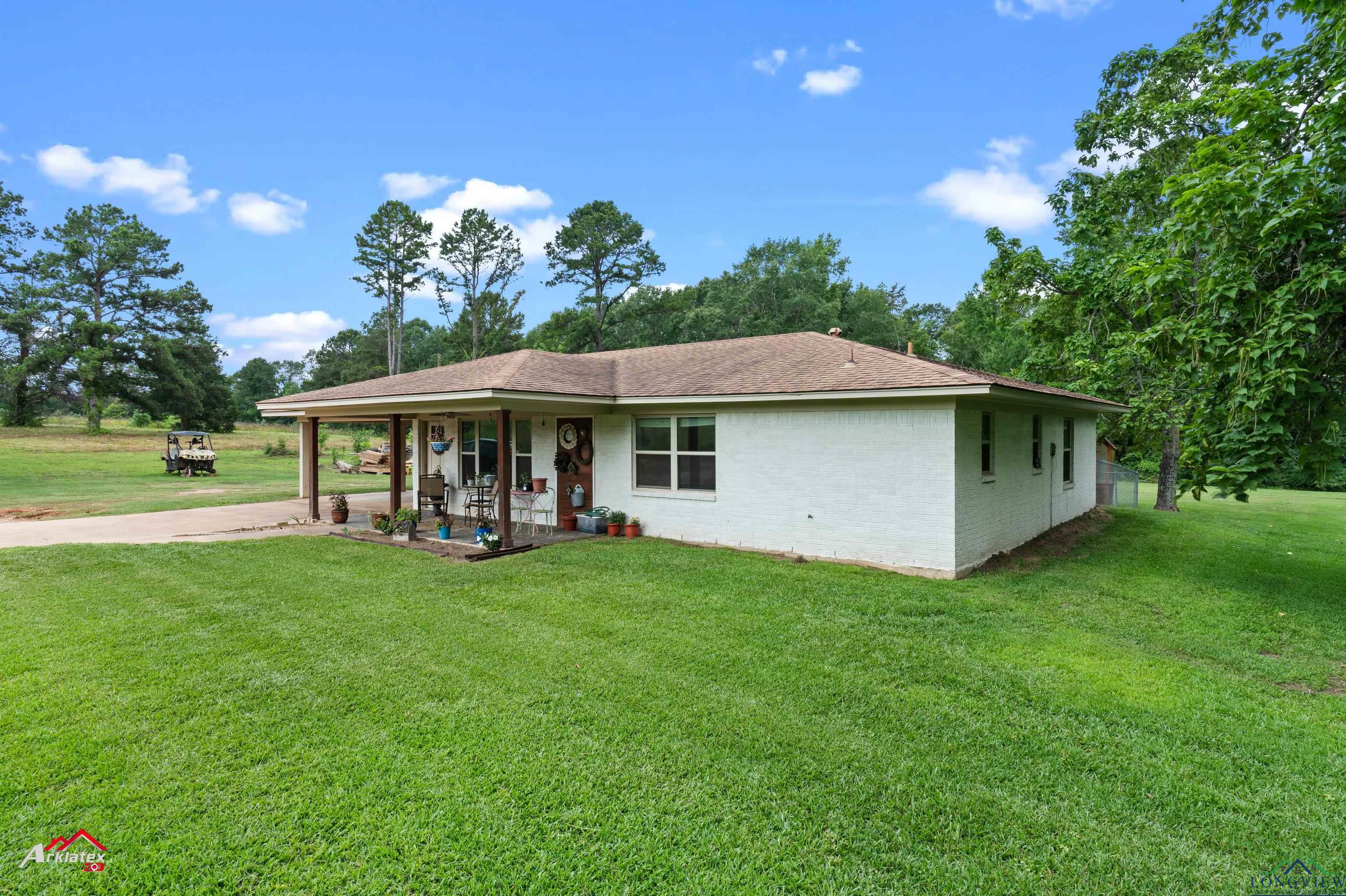 182 S Cr 304, Henderson, Texas image 3