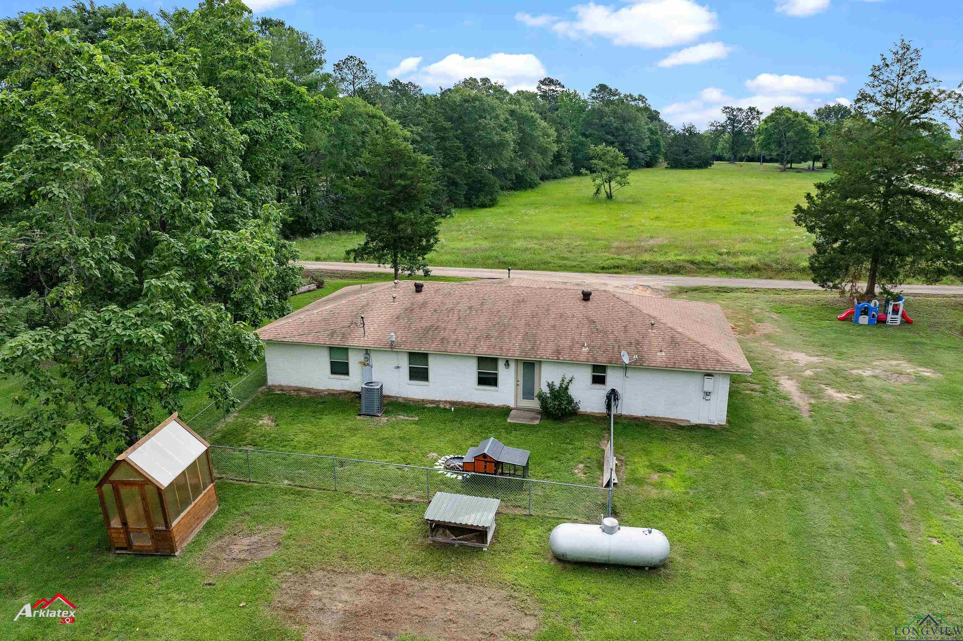 182 S Cr 304, Henderson, Texas image 24