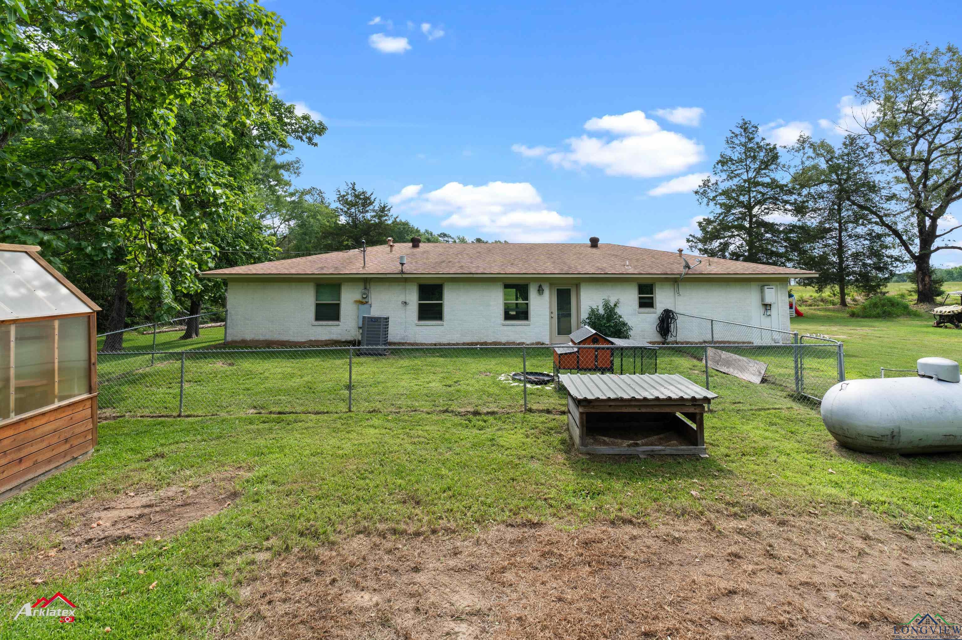 182 S Cr 304, Henderson, Texas image 25
