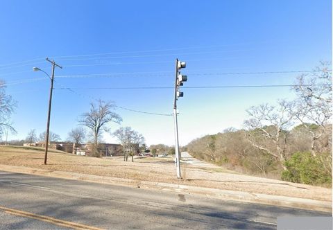 Vacant Land For Sale - 2698 N Broadway Avenue<br/> Tyler, TX 75702