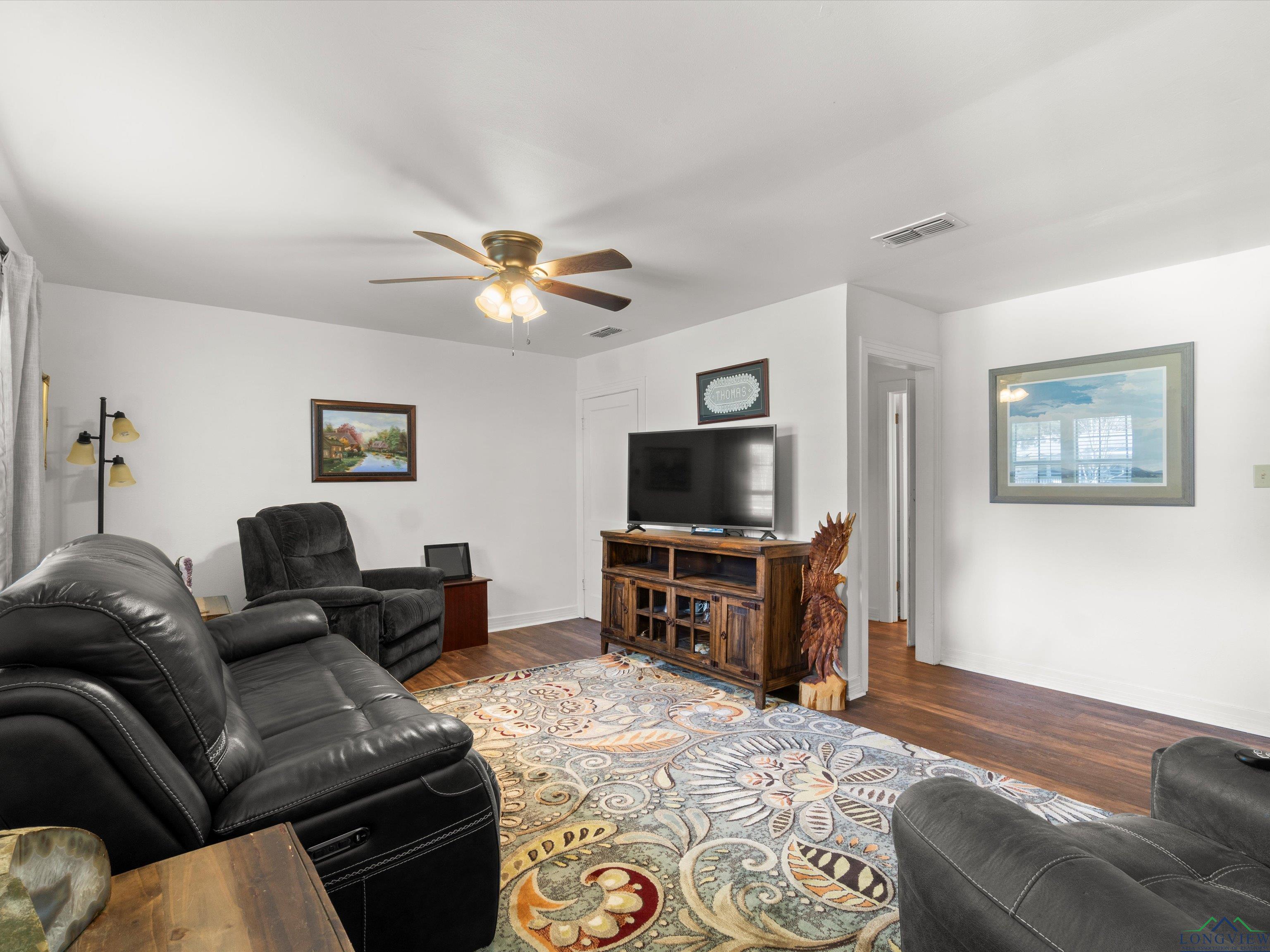 207 Katherine Dr, Daingerfield, Texas image 4