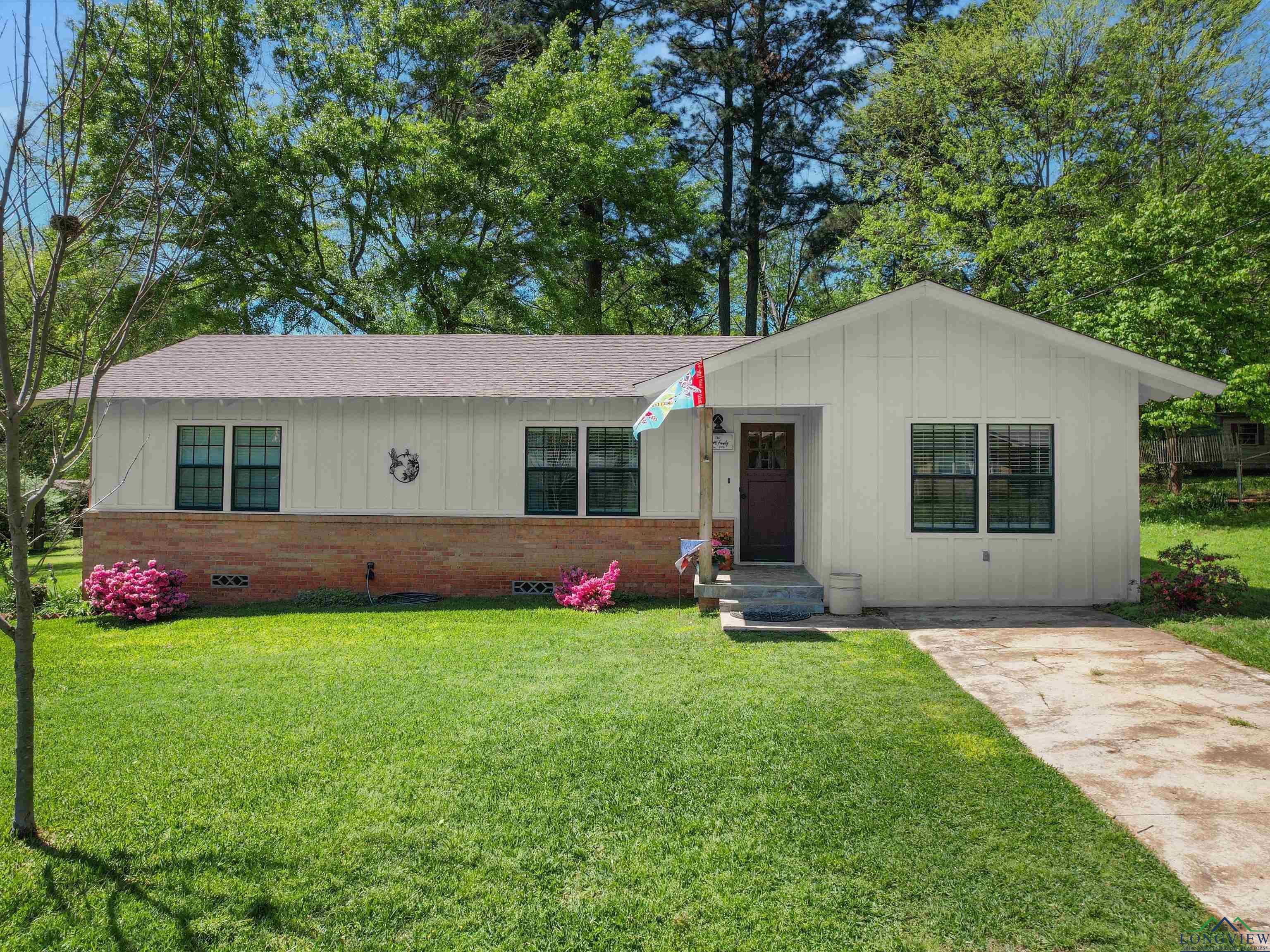 207 Katherine Dr, Daingerfield, Texas image 1