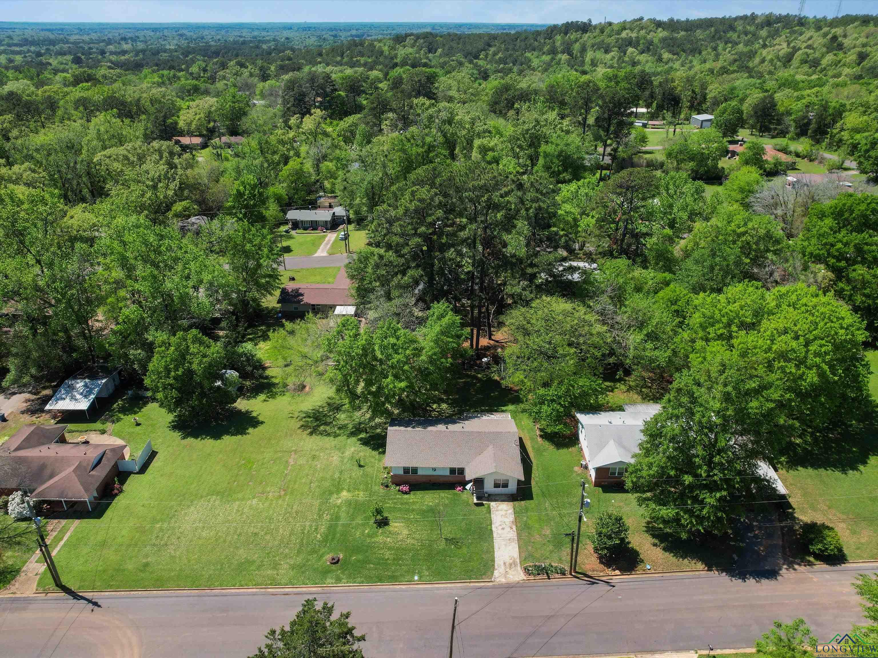 207 Katherine Dr, Daingerfield, Texas image 3