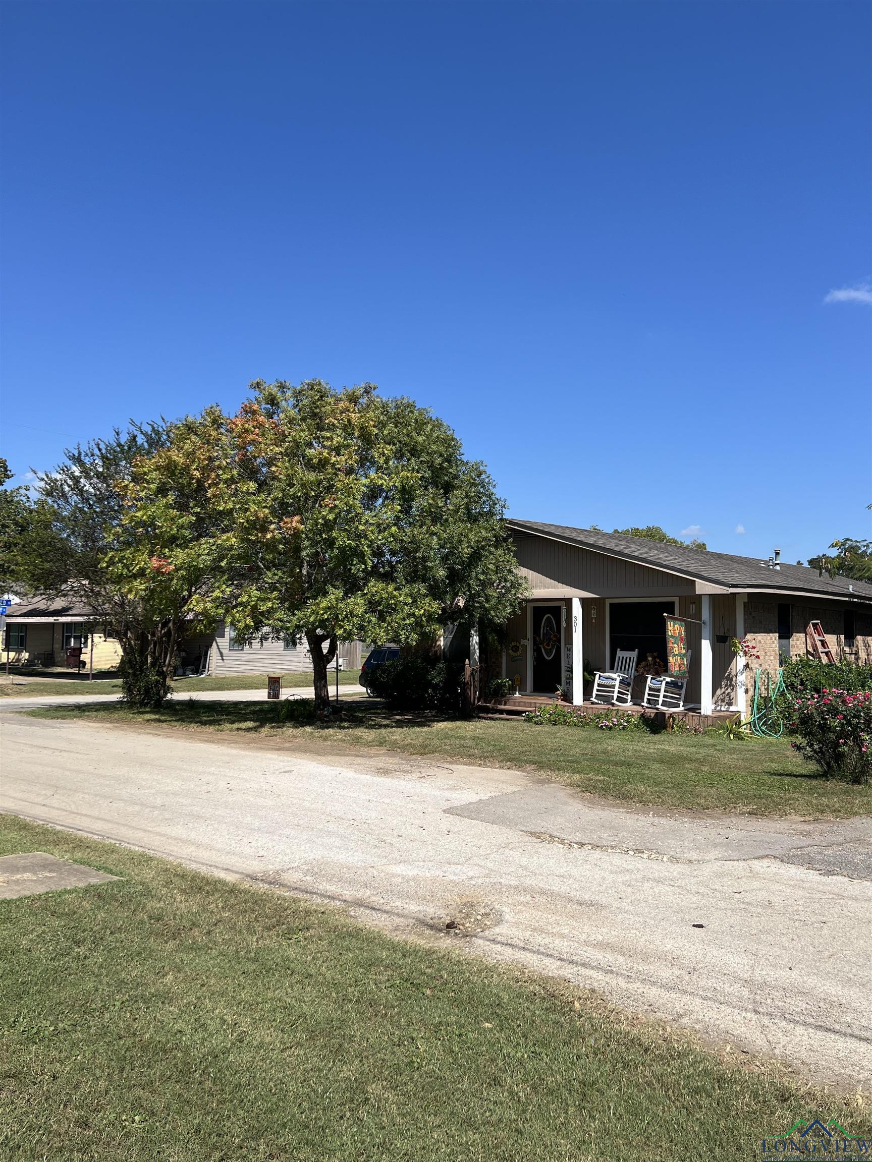 301 Lowry St, Arp, Texas image 1