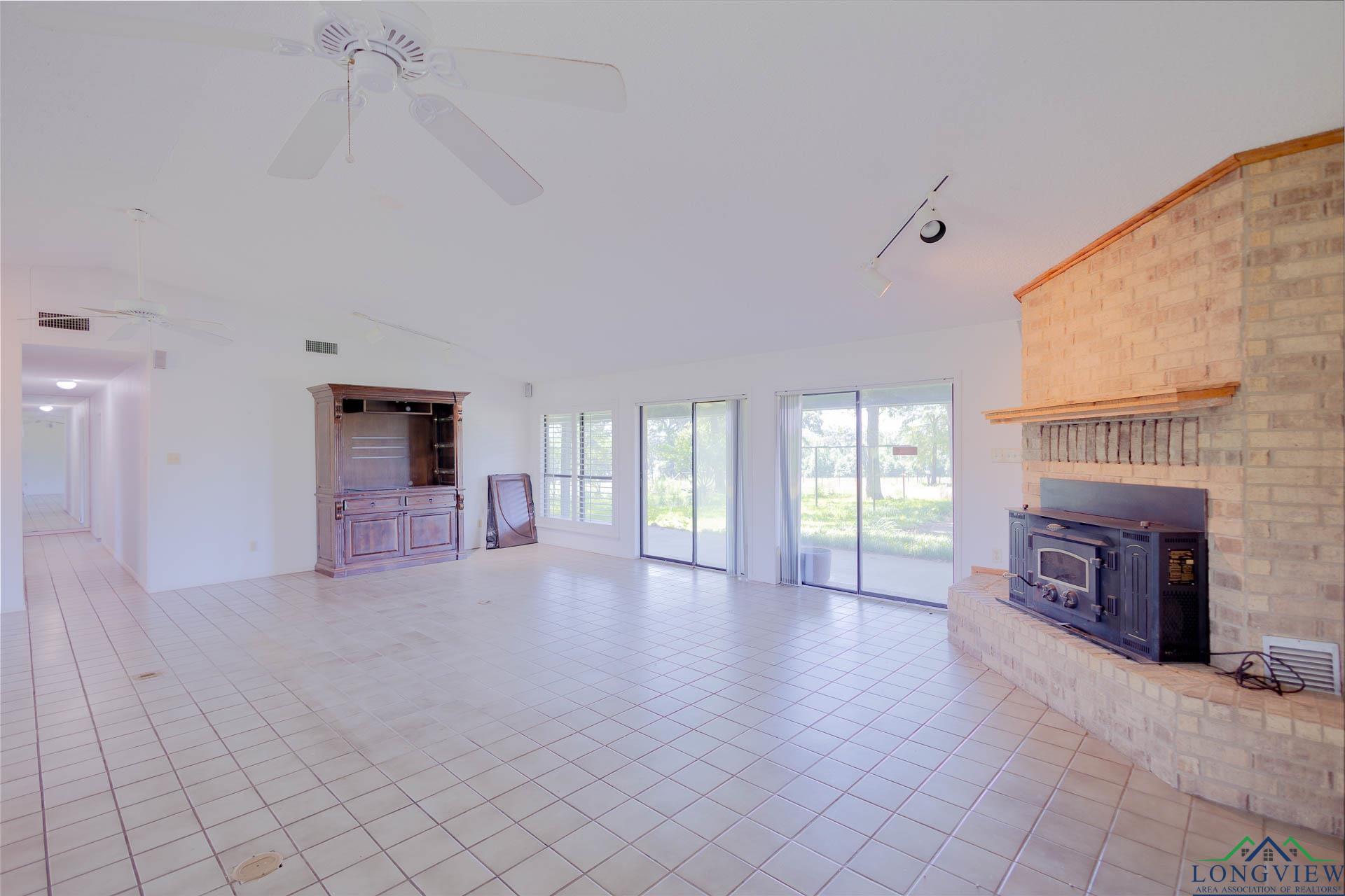 7876 Green Hills Rd, Gilmer, Texas image 5
