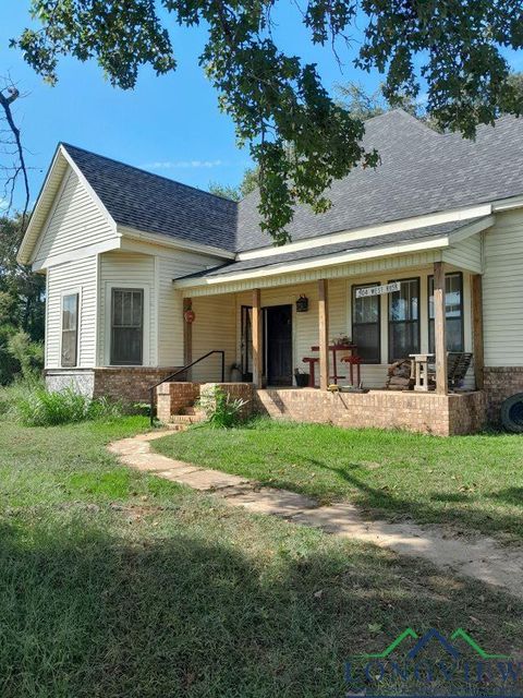 A home in Mount Enterprise