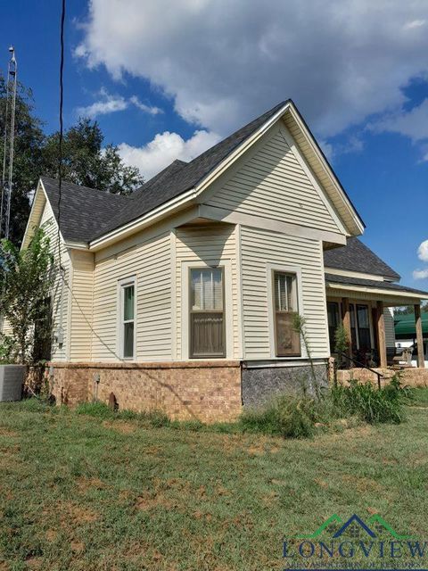 A home in Mount Enterprise