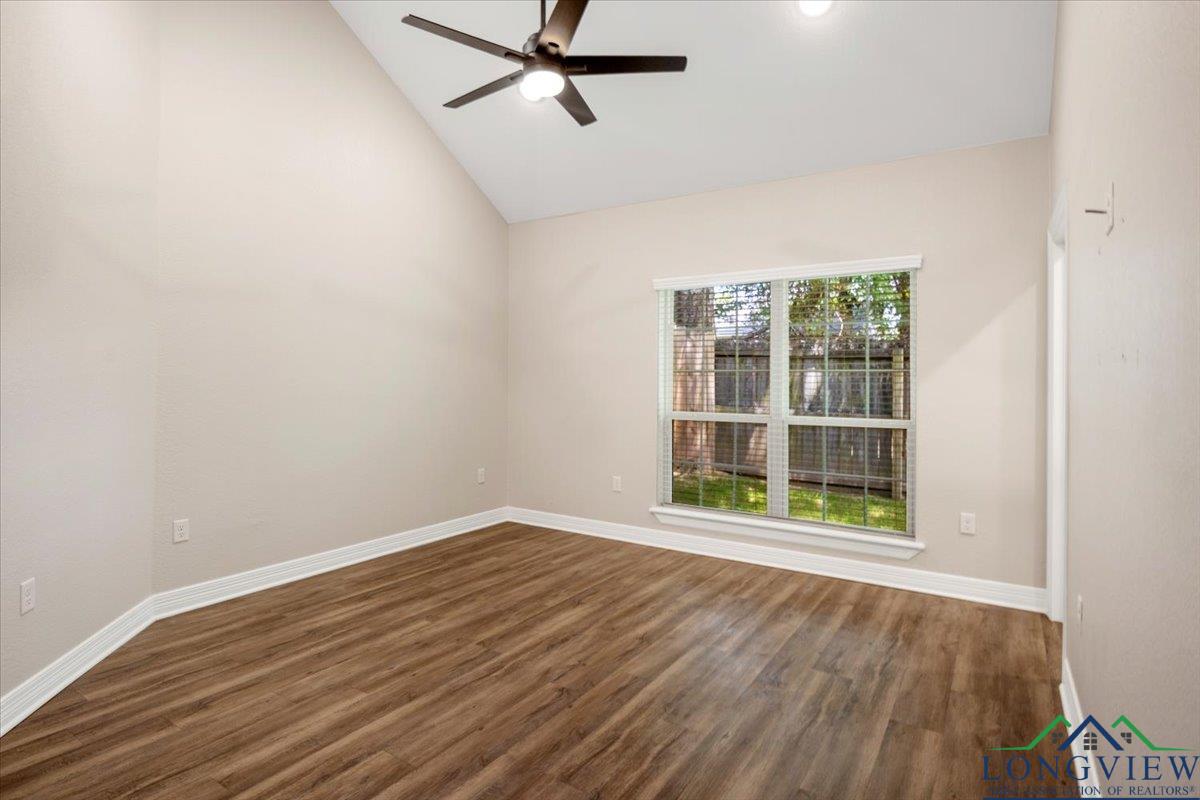 1210 Cobblestone Ct, Carthage, Texas image 19