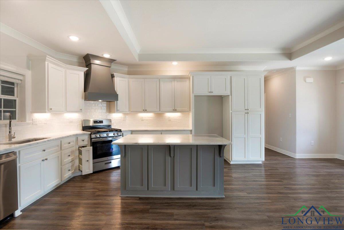 1210 Cobblestone Ct, Carthage, Texas image 14