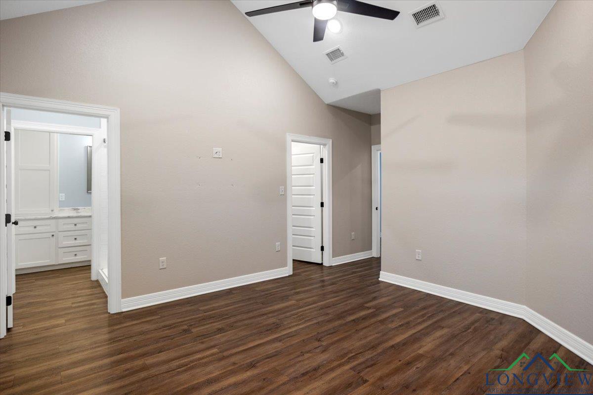 1210 Cobblestone Ct, Carthage, Texas image 22