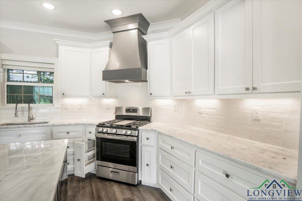 1210 Cobblestone Ct, Carthage, Texas image 11
