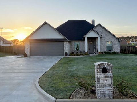 Homes For Sale - 110 Saddle Brook Circle<br/> Hallsville, TX 75650