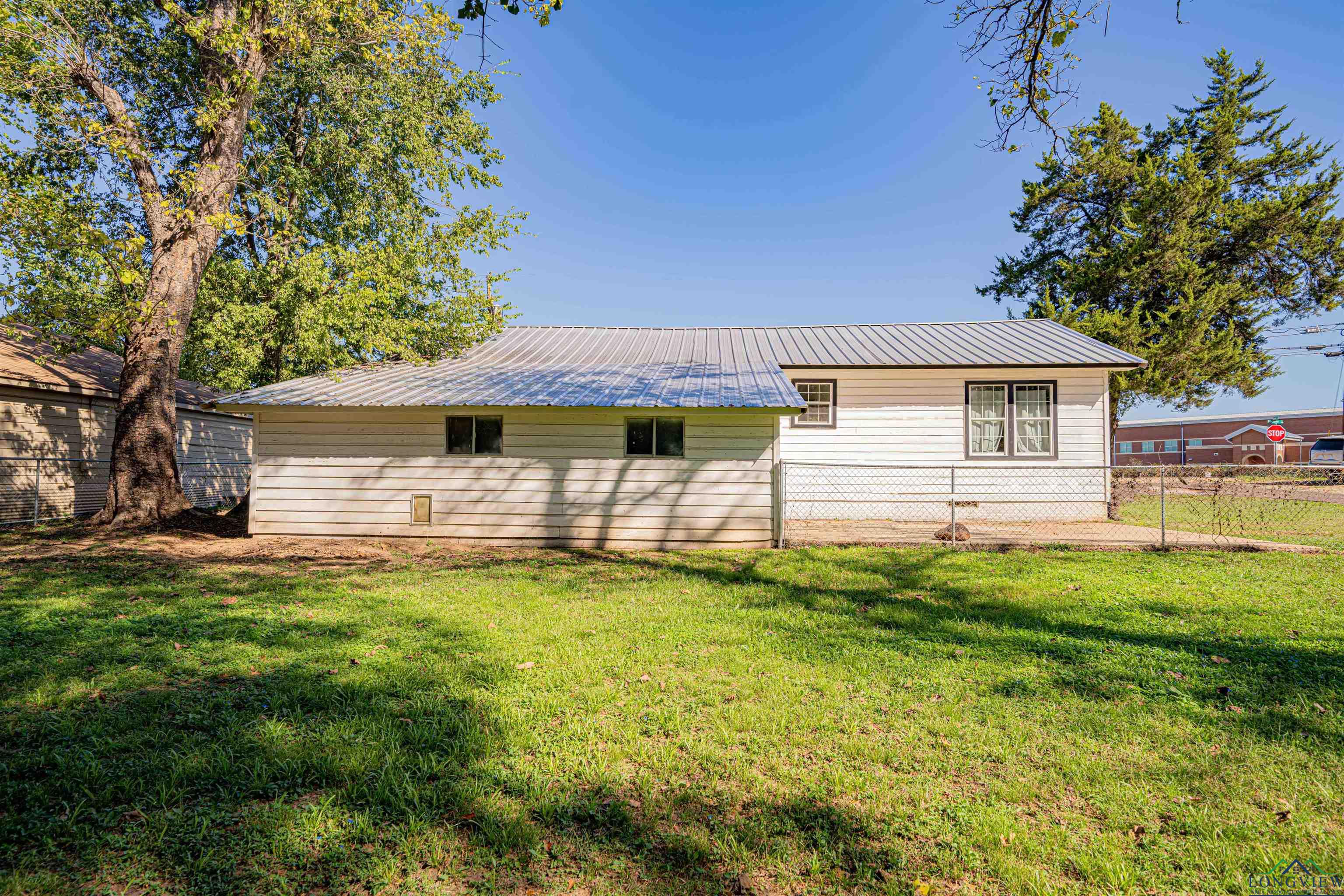 392 E Cr 186, Kilgore, Texas image 19