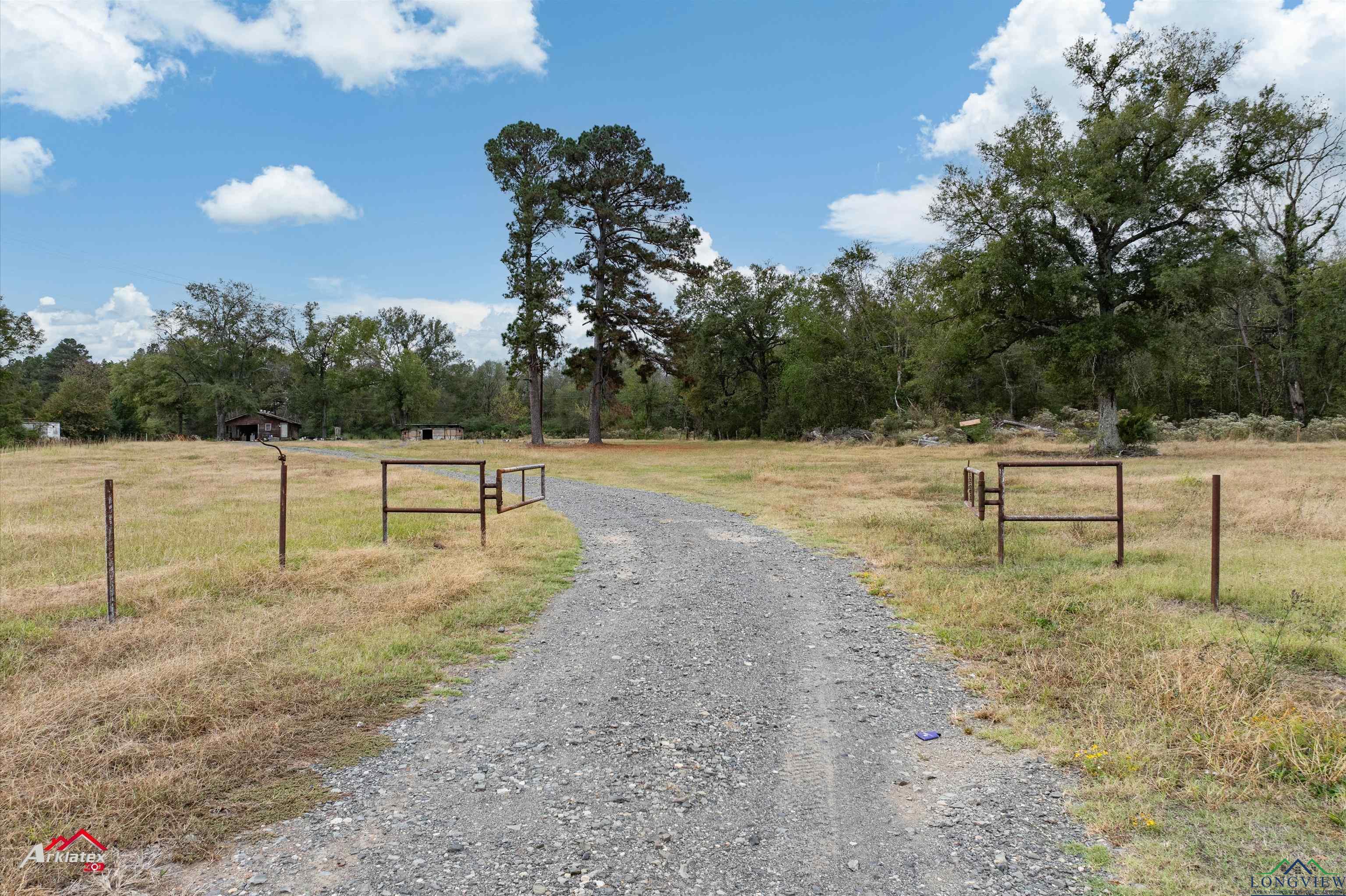 1201 East Texas Ave, Waskom, Texas image 4