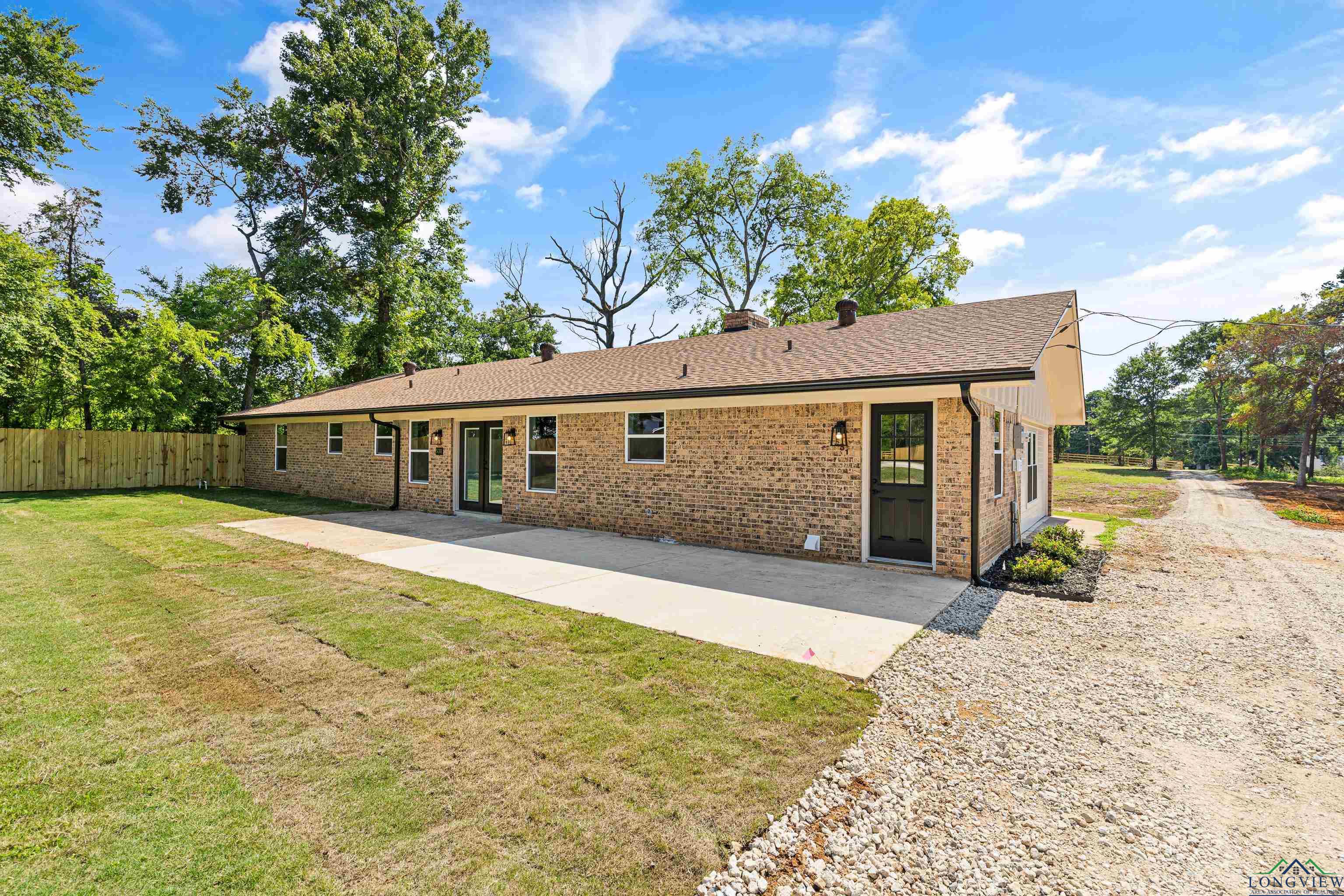 531 Oakwood St, Gladewater, Ohio image 44