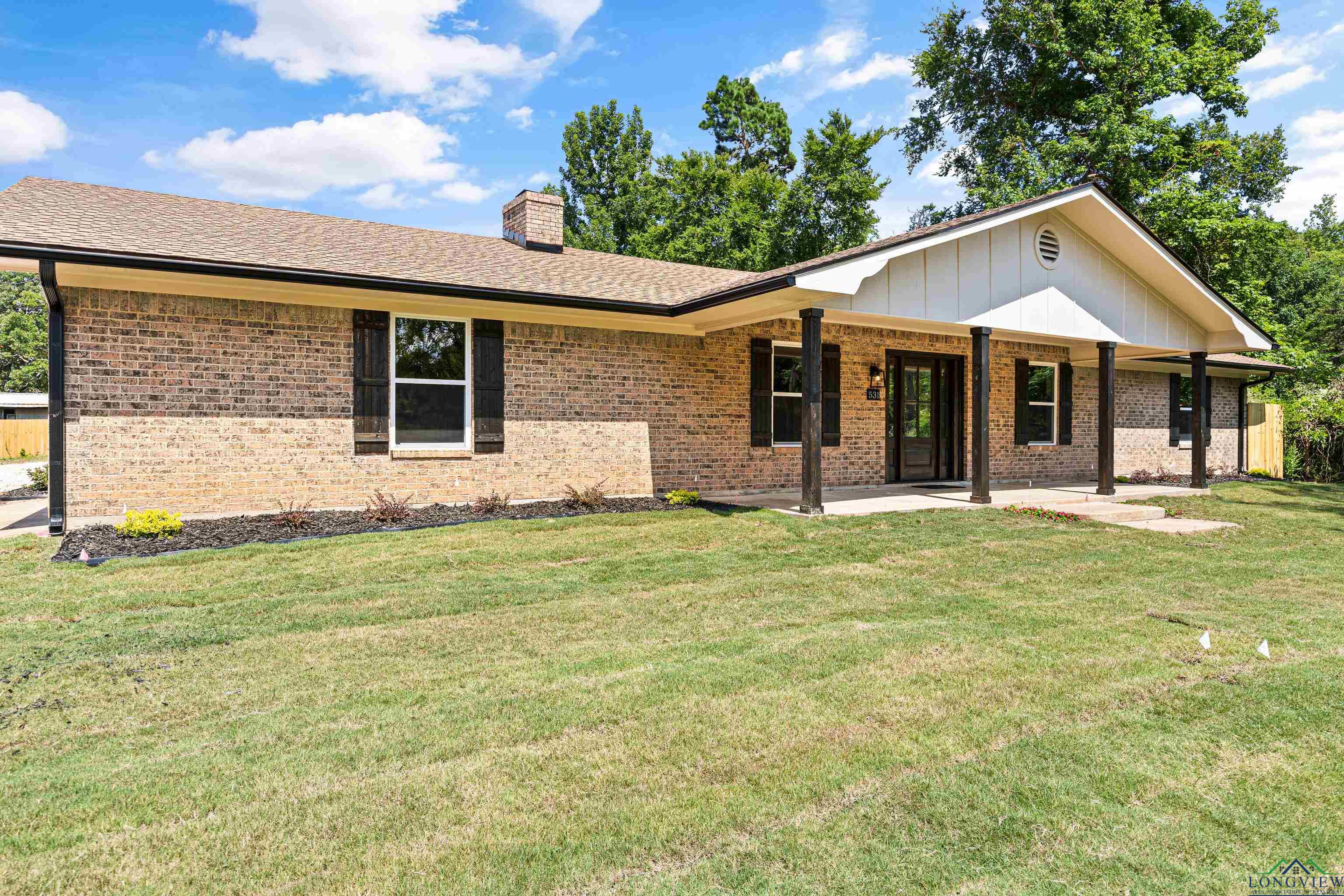 531 Oakwood St, Gladewater, Ohio image 6