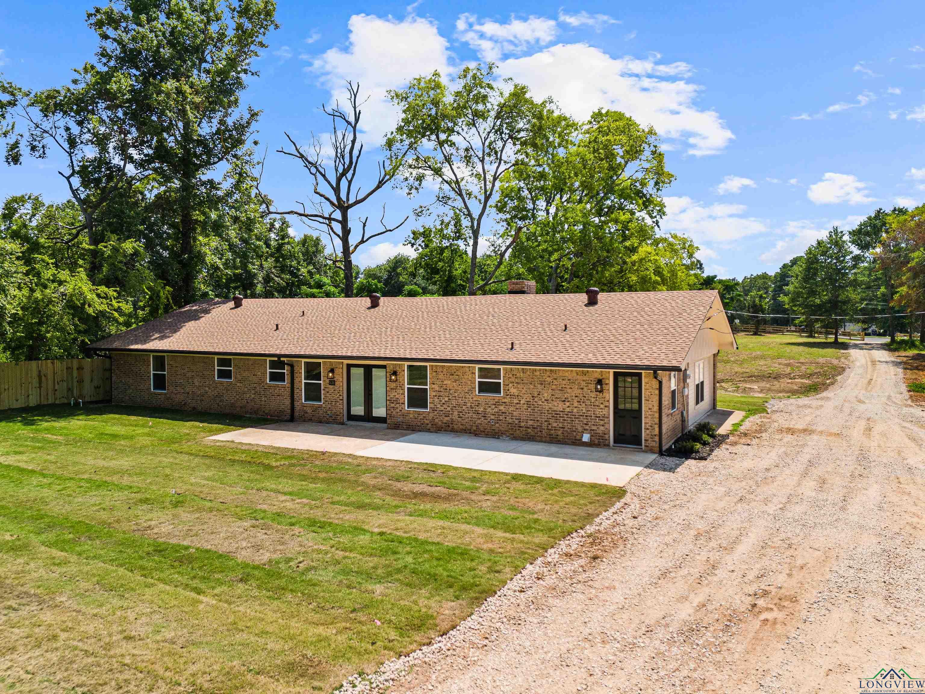 531 Oakwood St, Gladewater, Ohio image 43