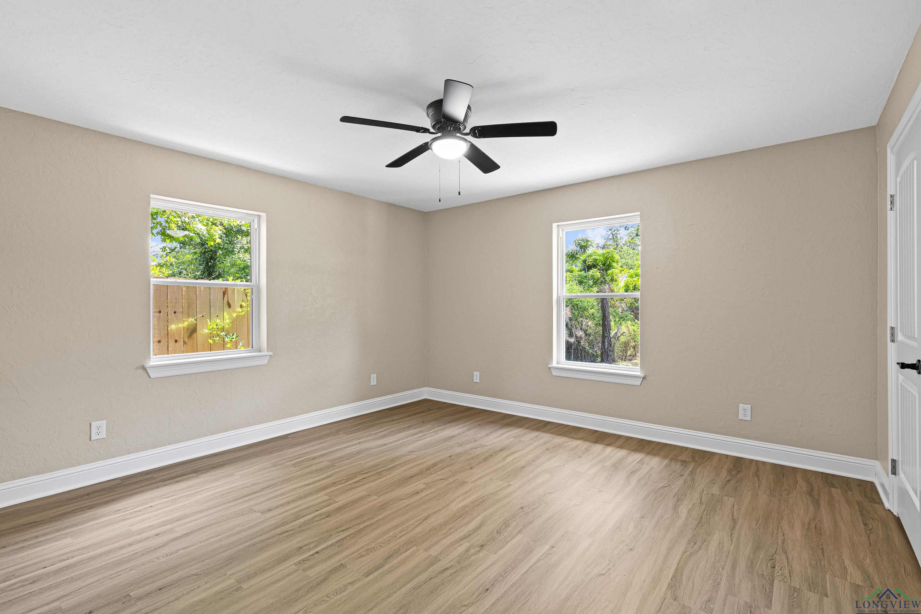 531 Oakwood St, Gladewater, Ohio image 33