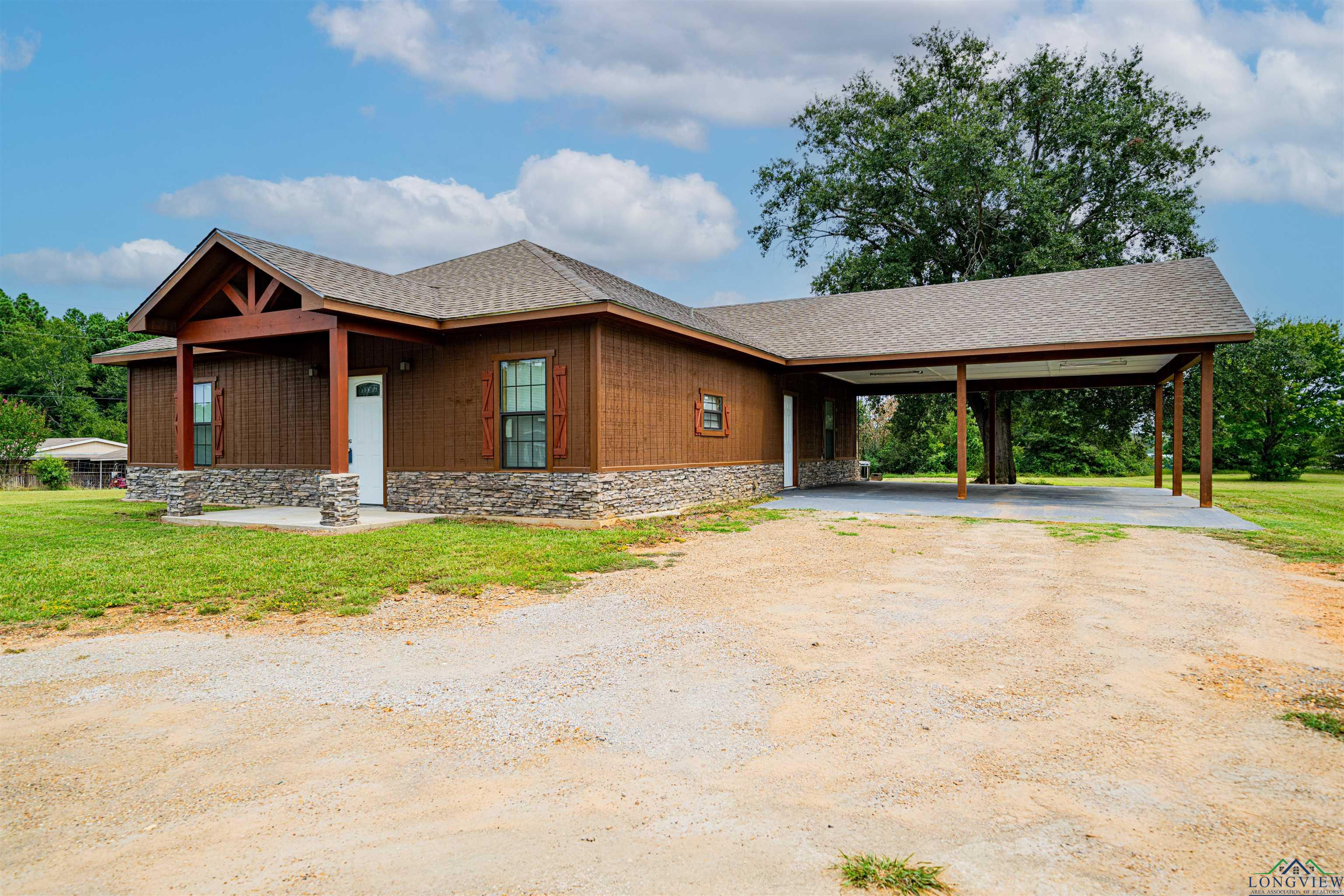 298 Oakwood Rd, Gladewater, Texas image 3