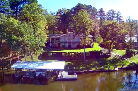 A home in Gladewater