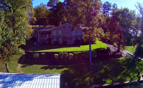 A home in Gladewater