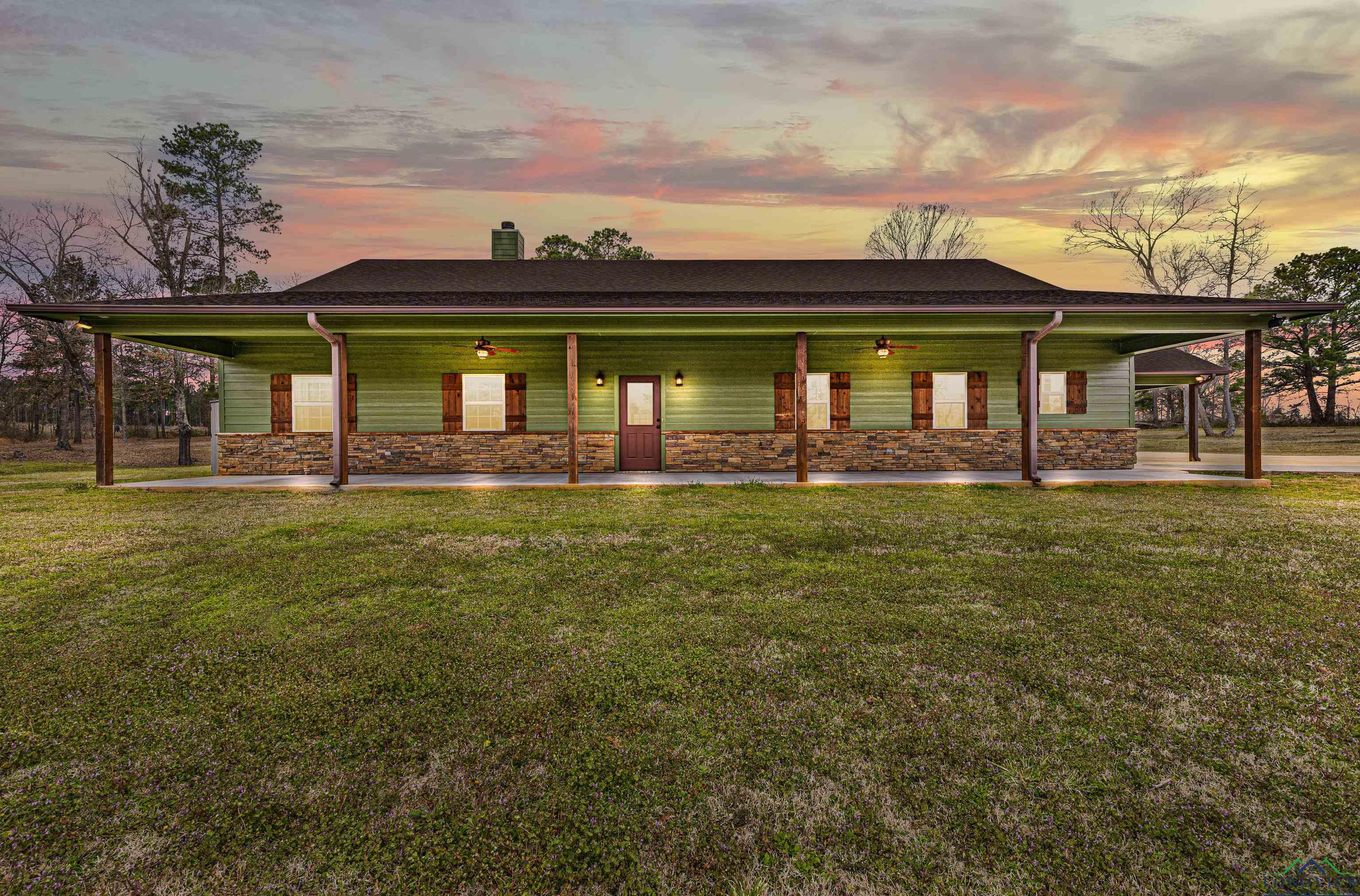 2525 S Bison Rd, Gilmer, Texas image 32