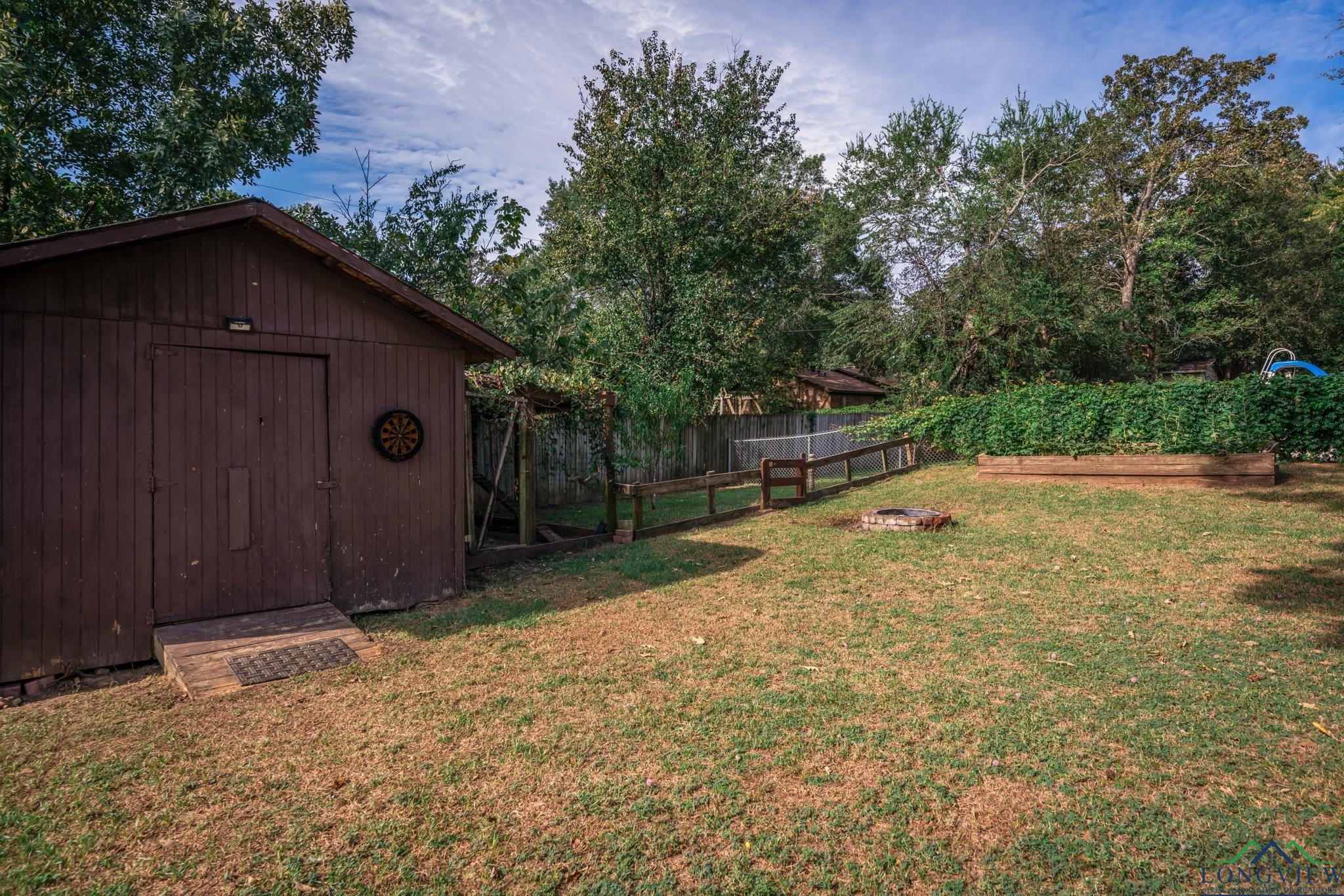 404 E Mari Beth Ln, White Oak, Texas image 31