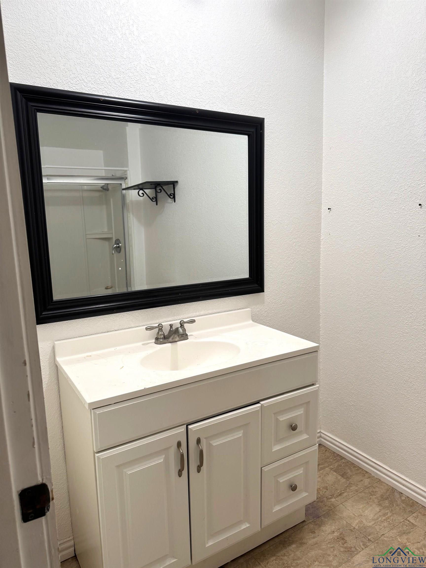 308 E 14th Street, Mount Pleasant, Texas image 17