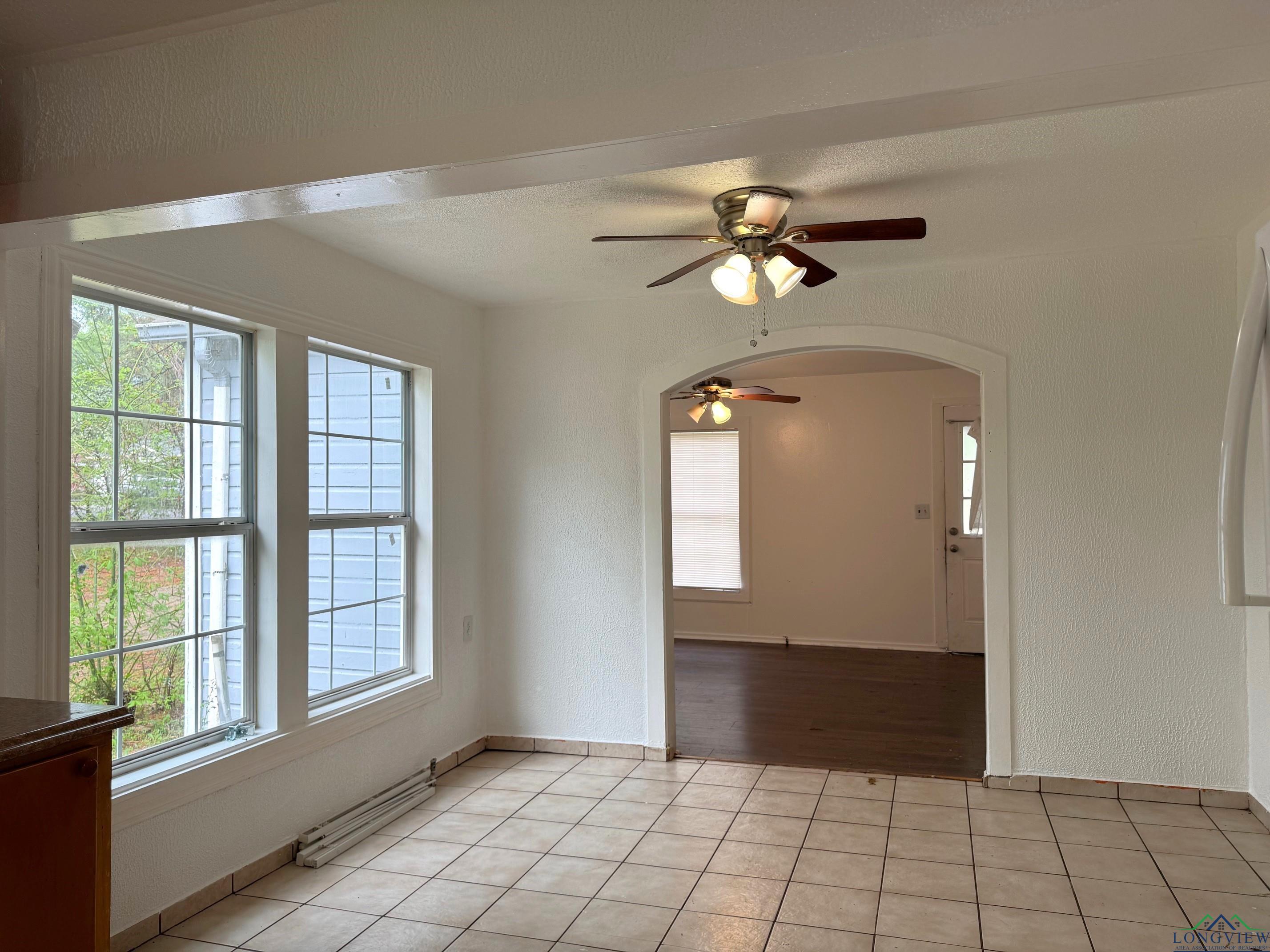 308 E 14th Street, Mount Pleasant, Texas image 8
