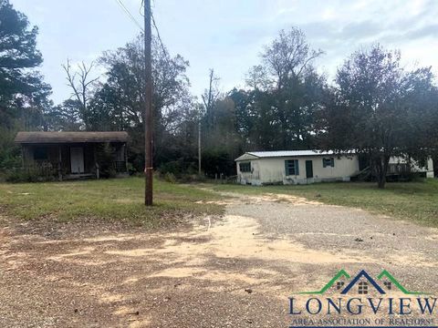 A home in Gladewater