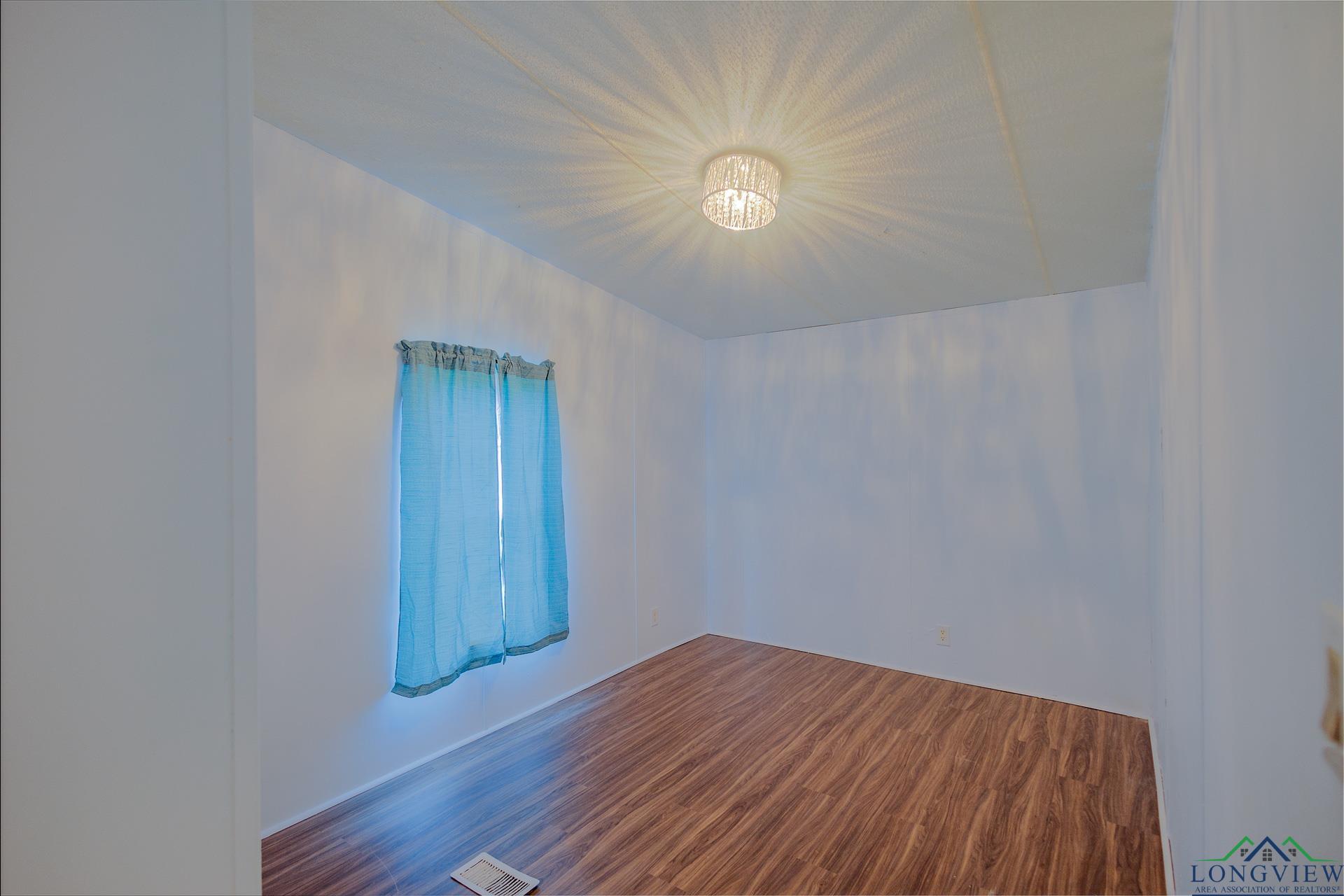 102 N Pecan Dr, Hallsville, Texas image 9