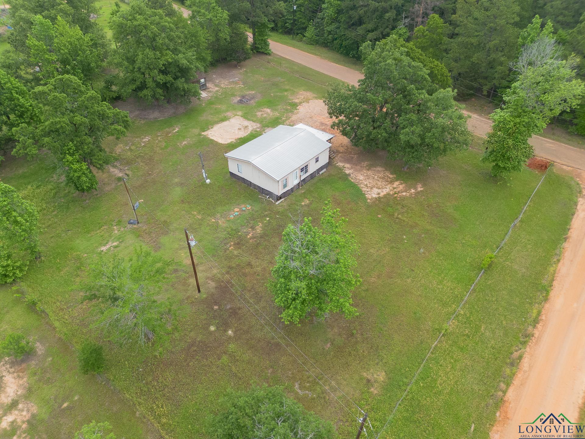 102 N Pecan Dr, Hallsville, Texas image 4