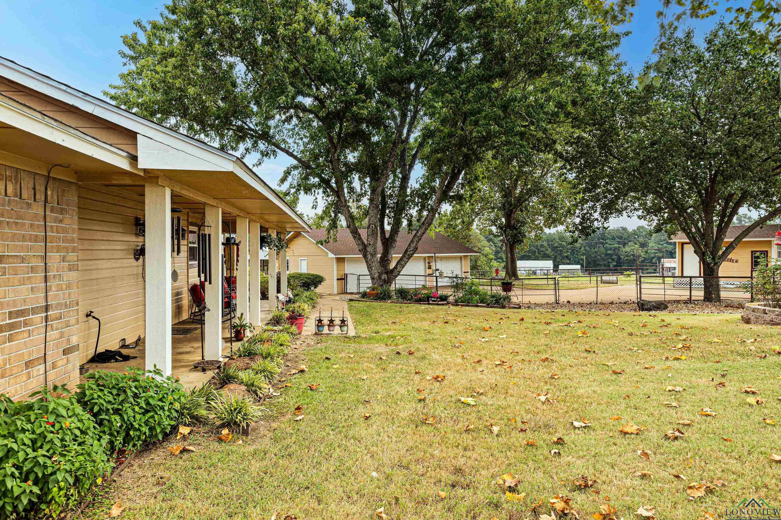 1529 Shamburger Rd, Gilmer, Texas image 3